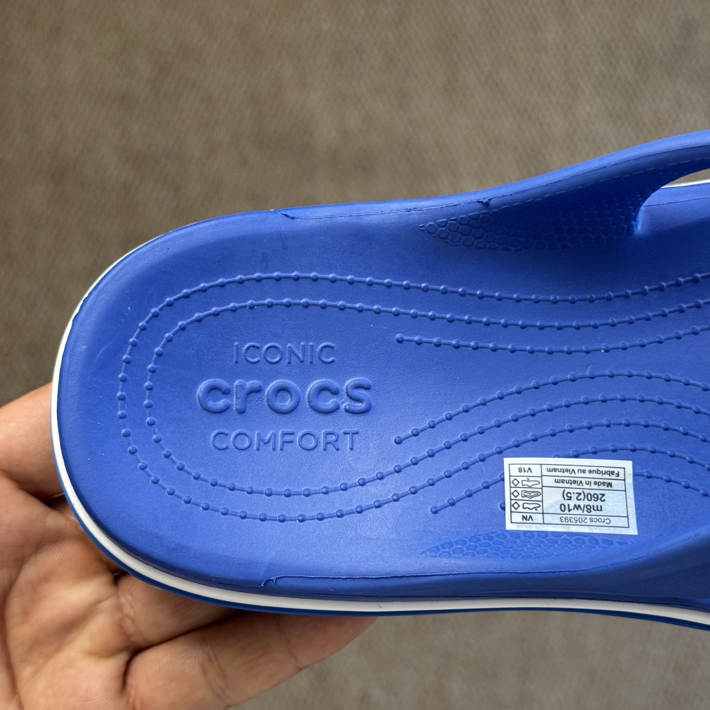  
Crocs卡骆驰 Crocband 贝雅 夹脚人字拖鞋🩴
莞产纯原工艺！  5色！   尺码：40-