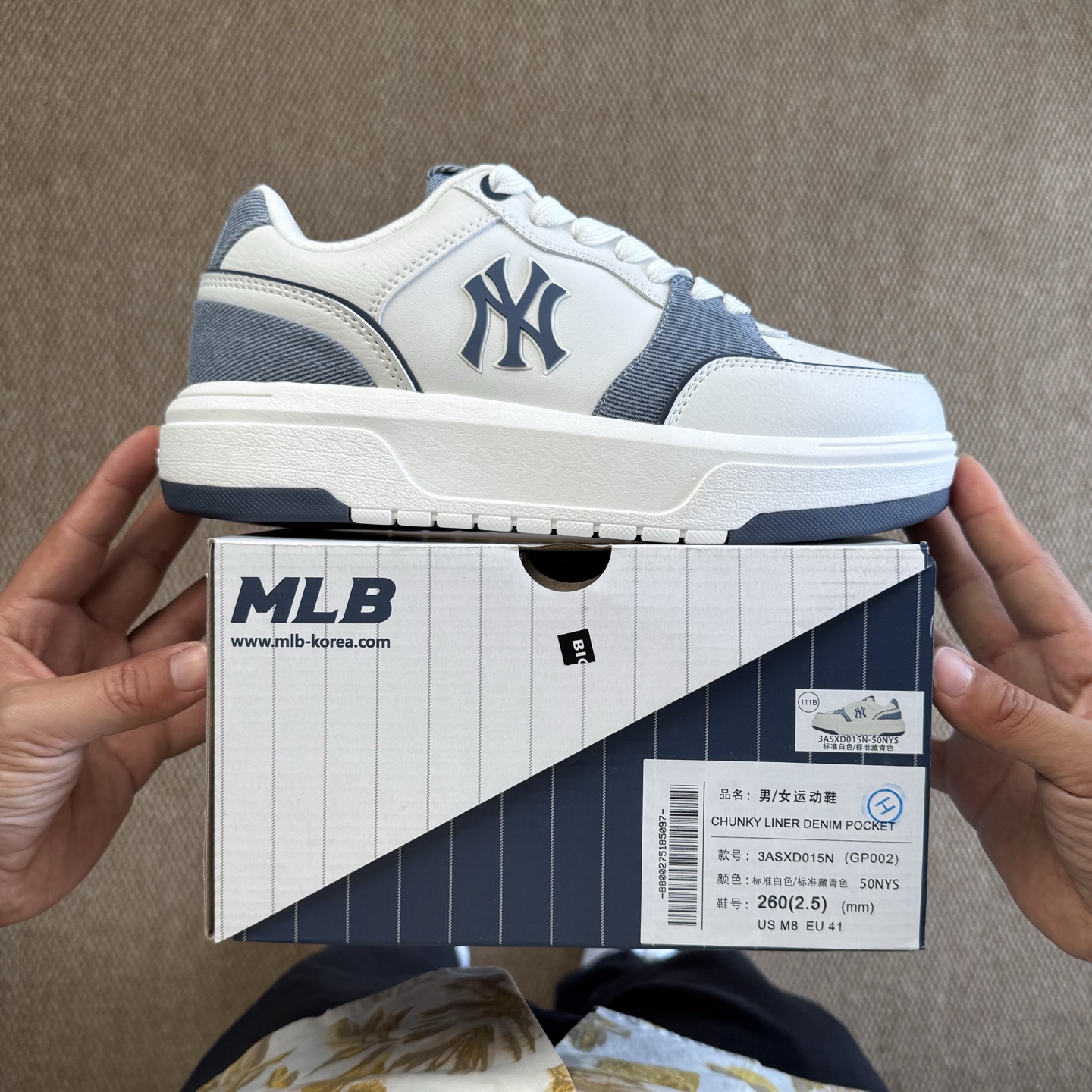 
MLB Chunky Liner 学长鞋 增高厚底板鞋 白青色
代工厂背景，市面最强品质无对手！
区分