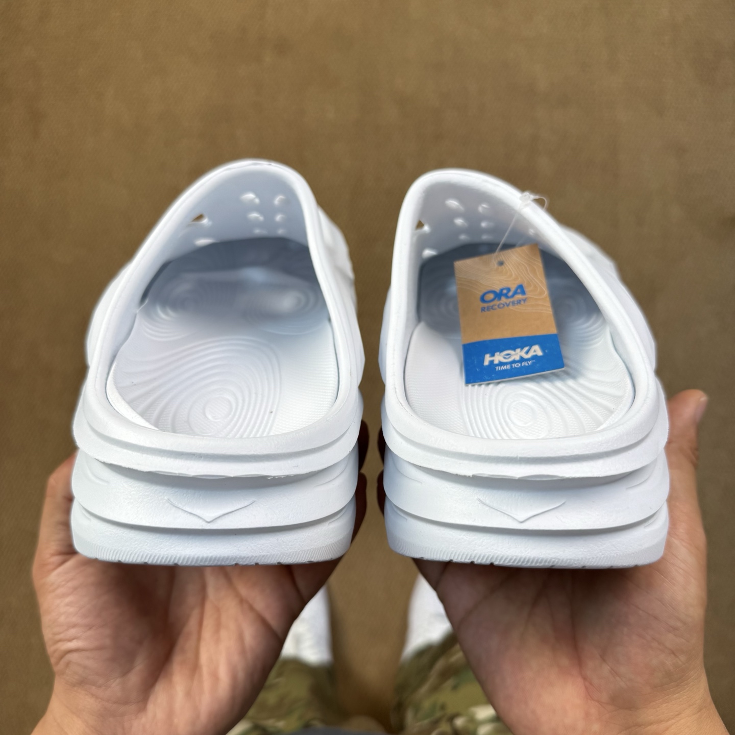  
HOKA ONE ONE 包头拖鞋4色！
ORA Recovery mule
莞产裸包，品质极品无毛