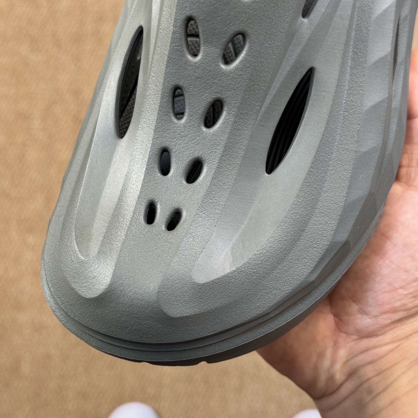  
HOKA ONE ONE 包头拖鞋4色！
ORA Recovery mule
莞产裸包，品质极品无毛