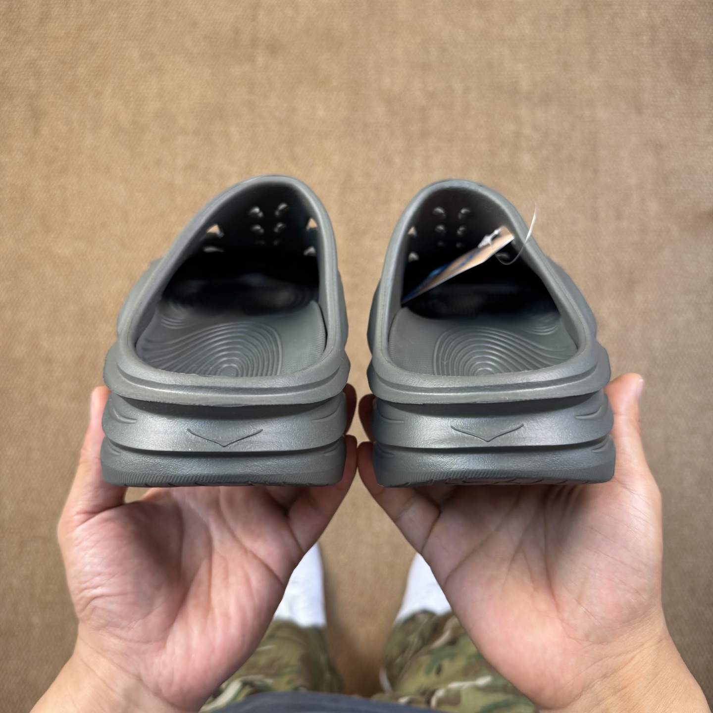  
HOKA ONE ONE 包头拖鞋4色！
ORA Recovery mule
莞产裸包，品质极品无毛