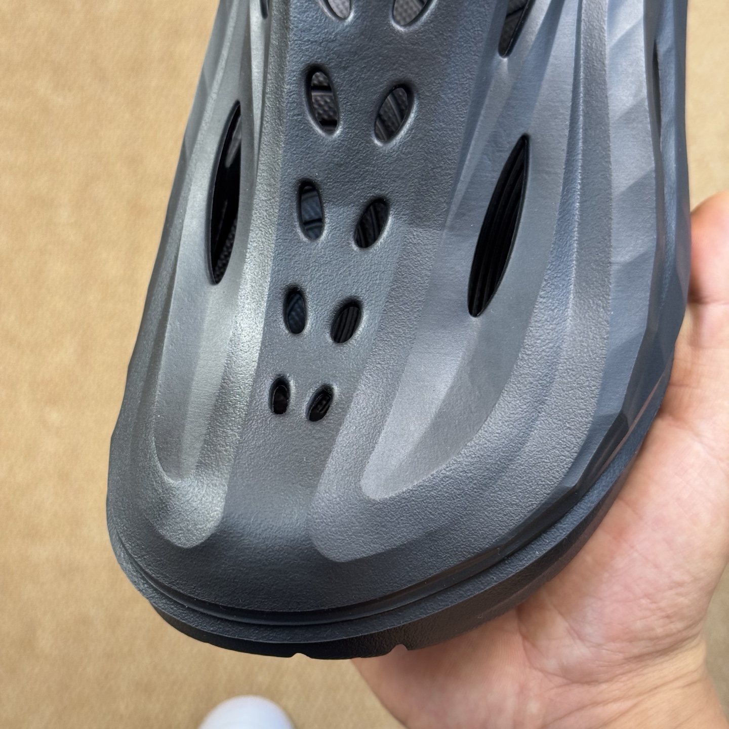  
HOKA ONE ONE 包头拖鞋4色！
ORA Recovery mule
莞产裸包，品质极品无毛