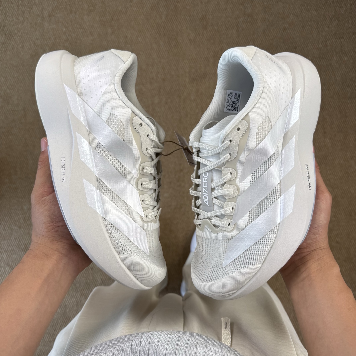  核心价格表私
AD Adizero Evo SL 阿迪达斯马拉松跑步鞋
Q弹缓震跑鞋新体验！第11色光
