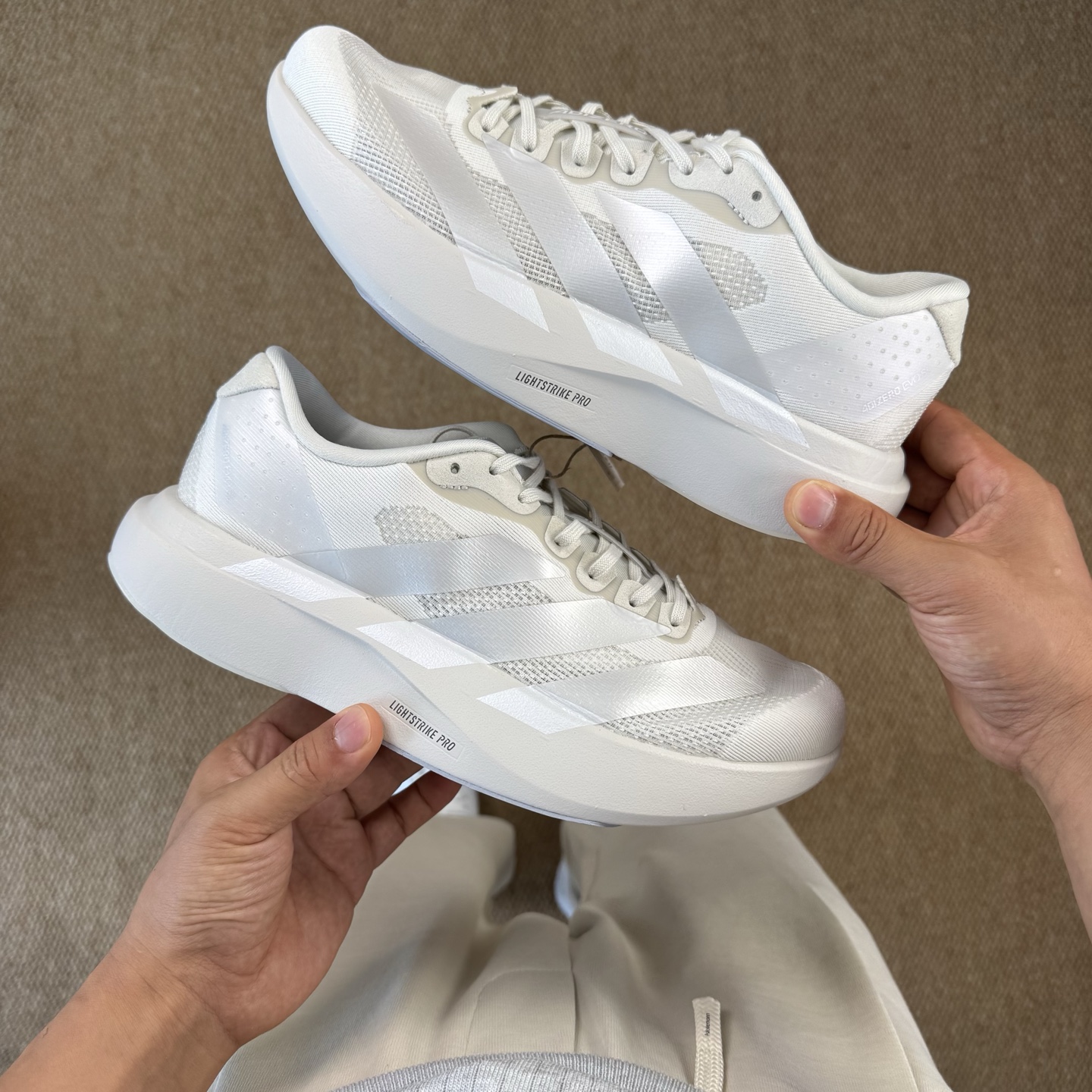  核心价格表私
AD Adizero Evo SL 阿迪达斯马拉松跑步鞋
Q弹缓震跑鞋新体验！第11色光