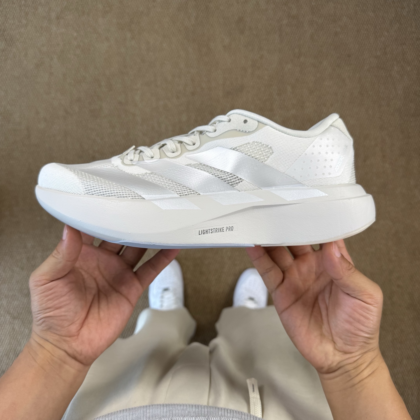  核心价格表私
AD Adizero Evo SL 阿迪达斯马拉松跑步鞋
Q弹缓震跑鞋新体验！第11色光