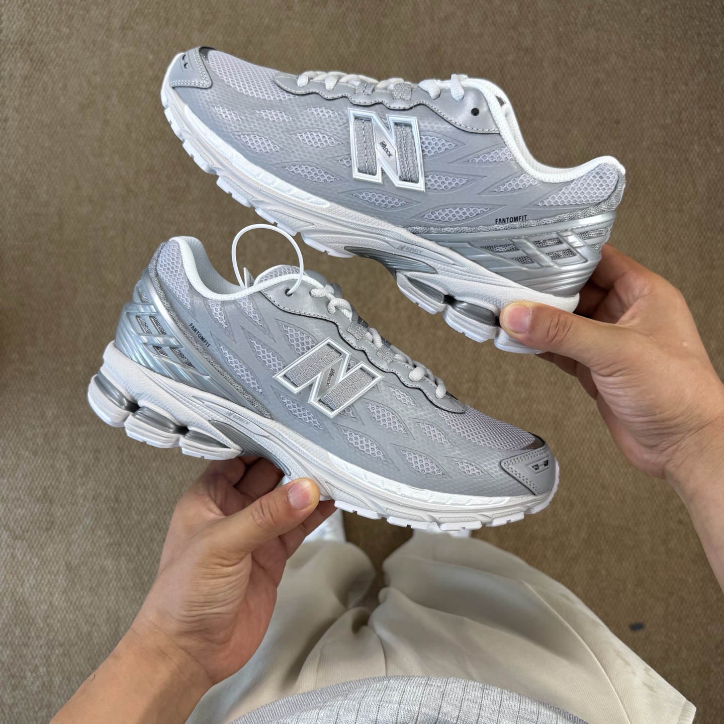  
C版新百伦！nb1906 第92色 3M反光灰银
纯原大厂出品，品质优价格合理，降维打击‼️
尺码3
