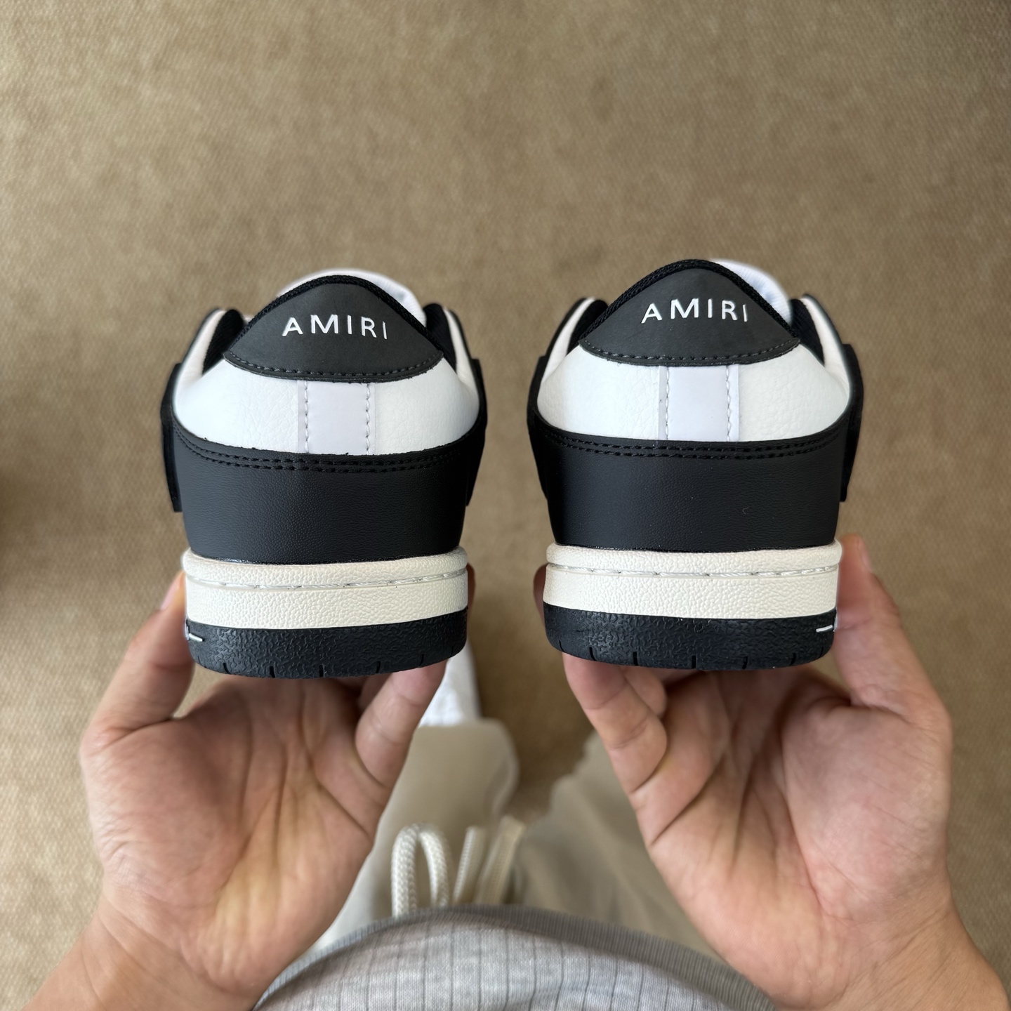  
极致性价比！AMIRI 骨骼鞋 4色
高奢·埃米尔骨头🦴
高奢工艺盒、布袋、铁牌扣
尺码：36 37