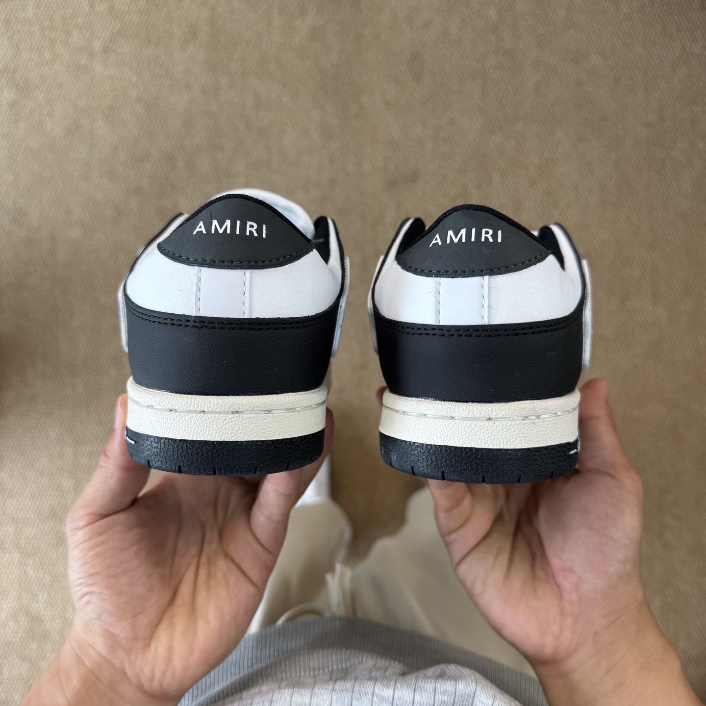  
极致性价比！AMIRI 骨骼鞋 4色
高奢·埃米尔骨头🦴
高奢工艺盒、布袋、铁牌扣
尺码：36 37
