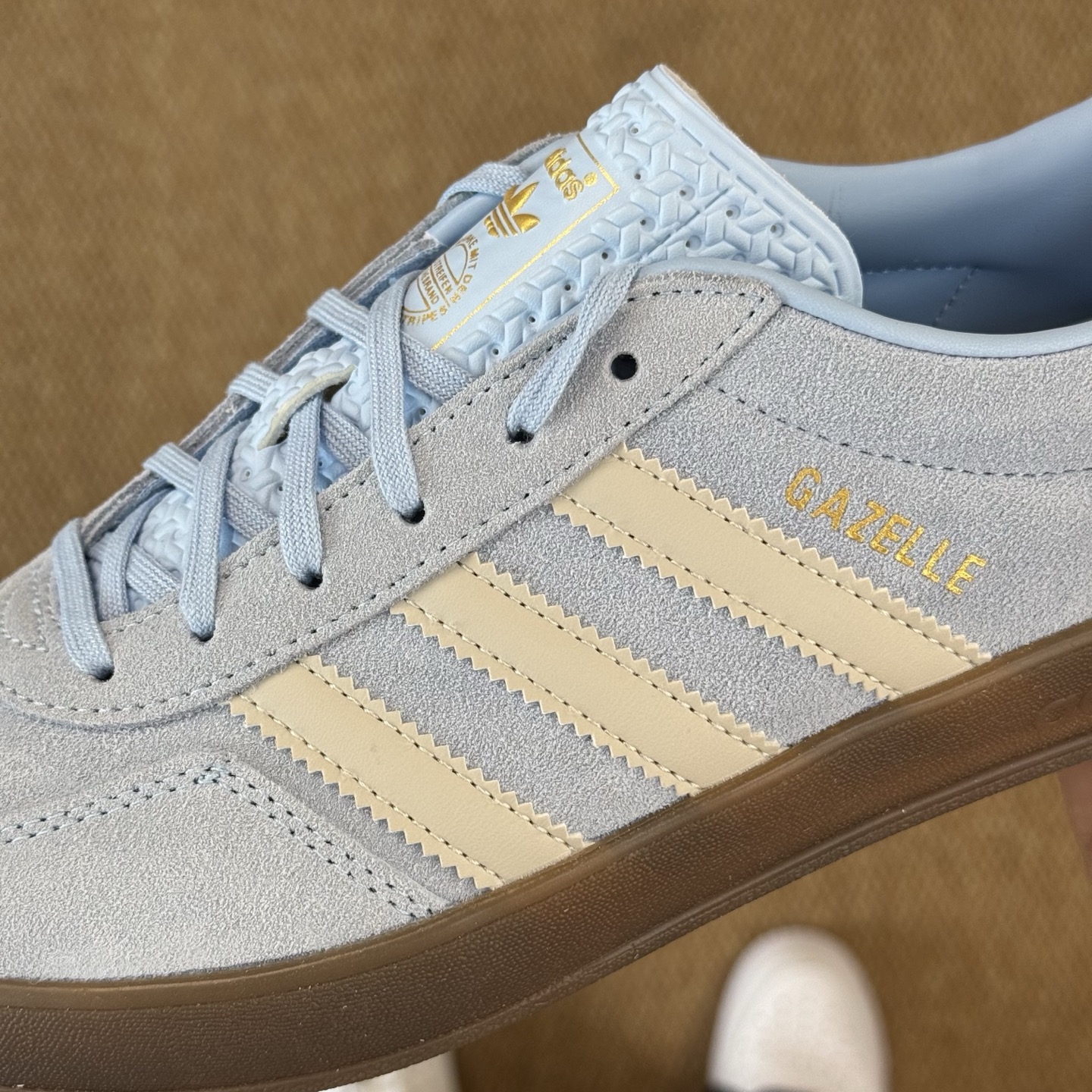  
XJ版 极致性价比！阿迪T字德训鞋：麂皮蓝白
Adidas/阿迪达斯 Gazelle 桑巴板鞋sam