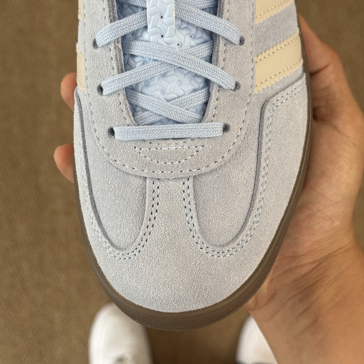  
XJ版 极致性价比！阿迪T字德训鞋：麂皮蓝白
Adidas/阿迪达斯 Gazelle 桑巴板鞋sam