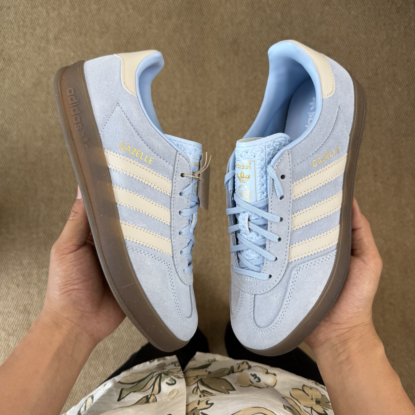  
XJ版 极致性价比！阿迪T字德训鞋：麂皮蓝白
Adidas/阿迪达斯 Gazelle 桑巴板鞋sam