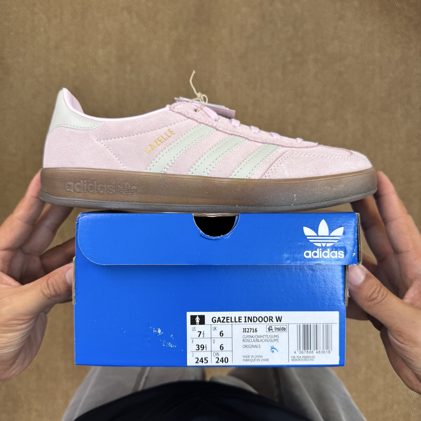  
XJ版 极致性价比！阿迪T字德训鞋：麂皮粉色
Adidas/阿迪达斯 Gazelle 桑巴板鞋sam