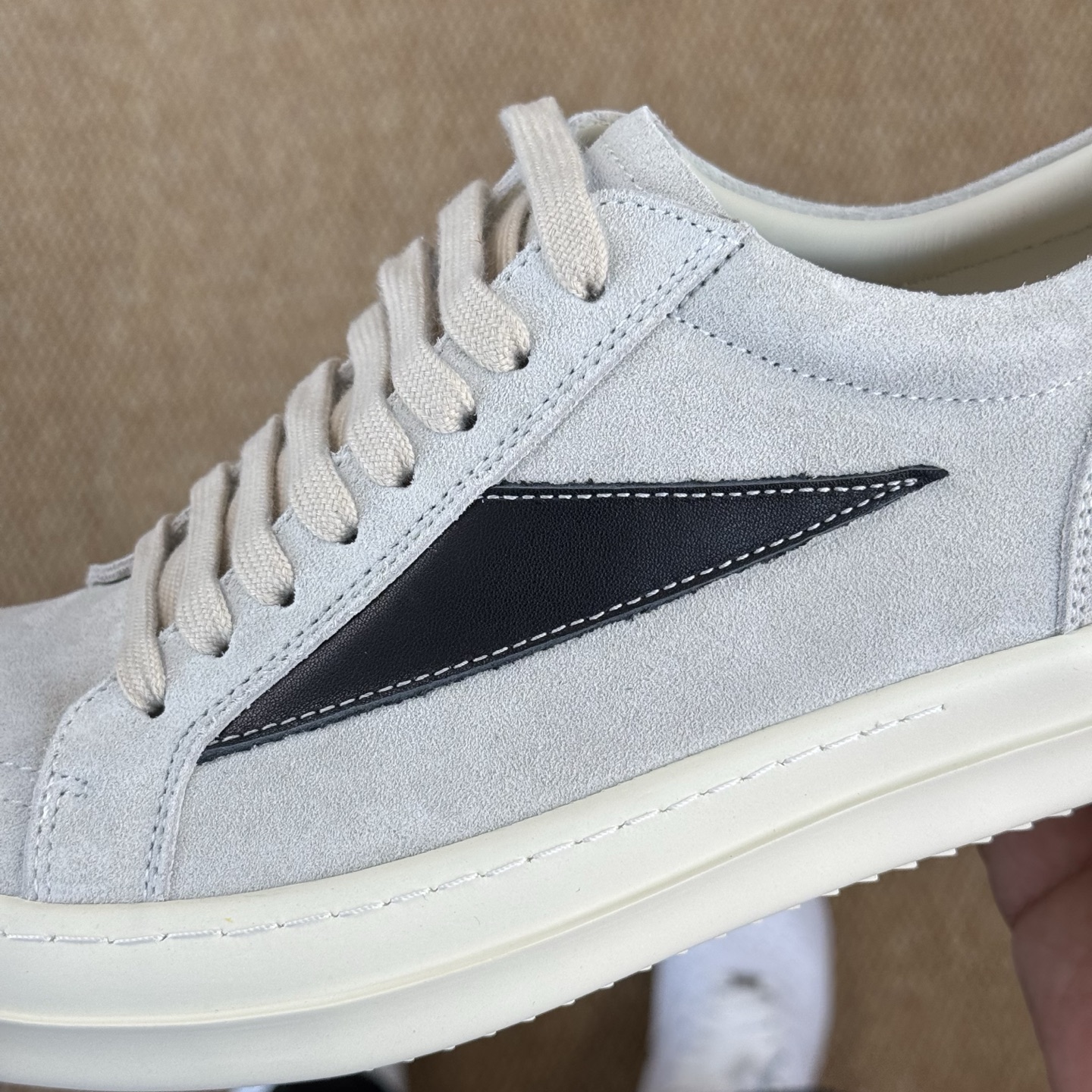  
莞产纯原 Rick Owens 瑞克·欧文斯
RO低帮 7色PT仓现货发售‼️
全粒面原厂皮、完美鞋