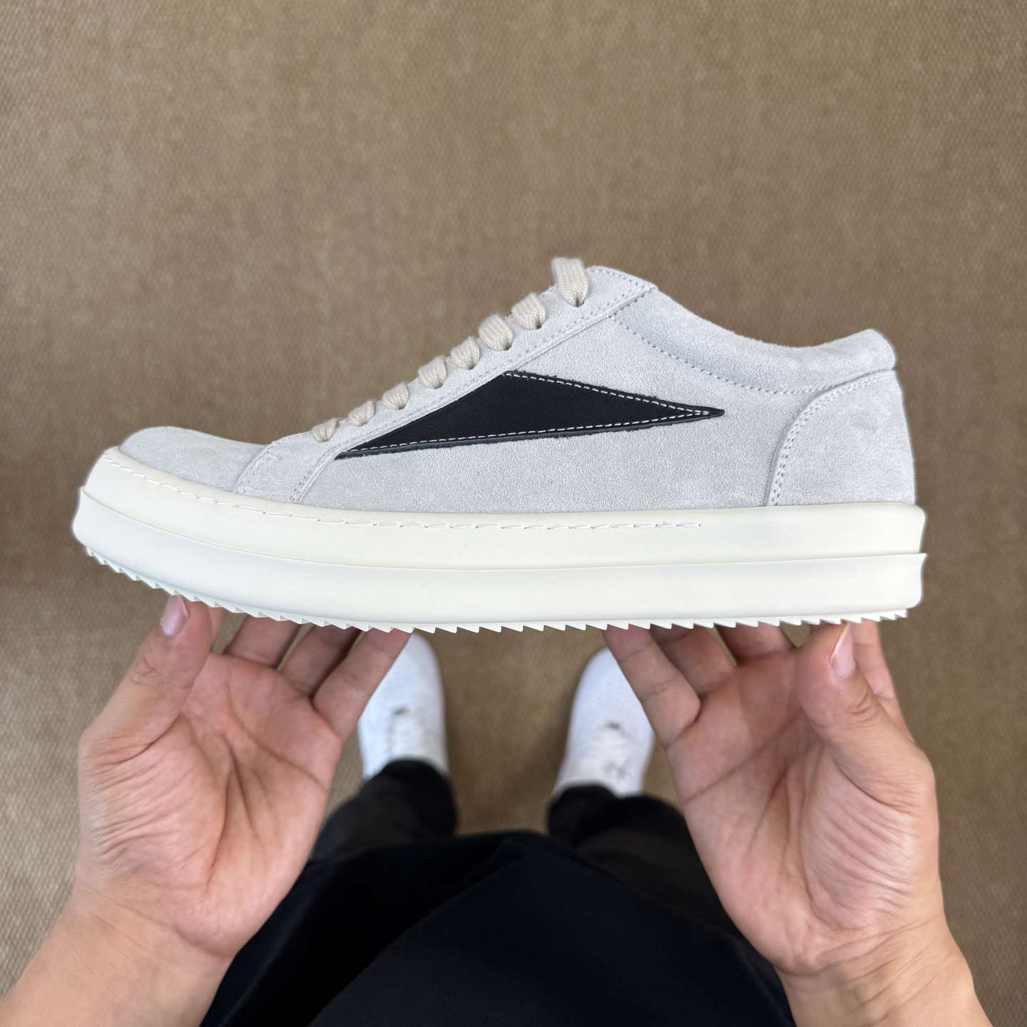  
莞产纯原 Rick Owens 瑞克·欧文斯
RO低帮 7色PT仓现货发售‼️
全粒面原厂皮、完美鞋