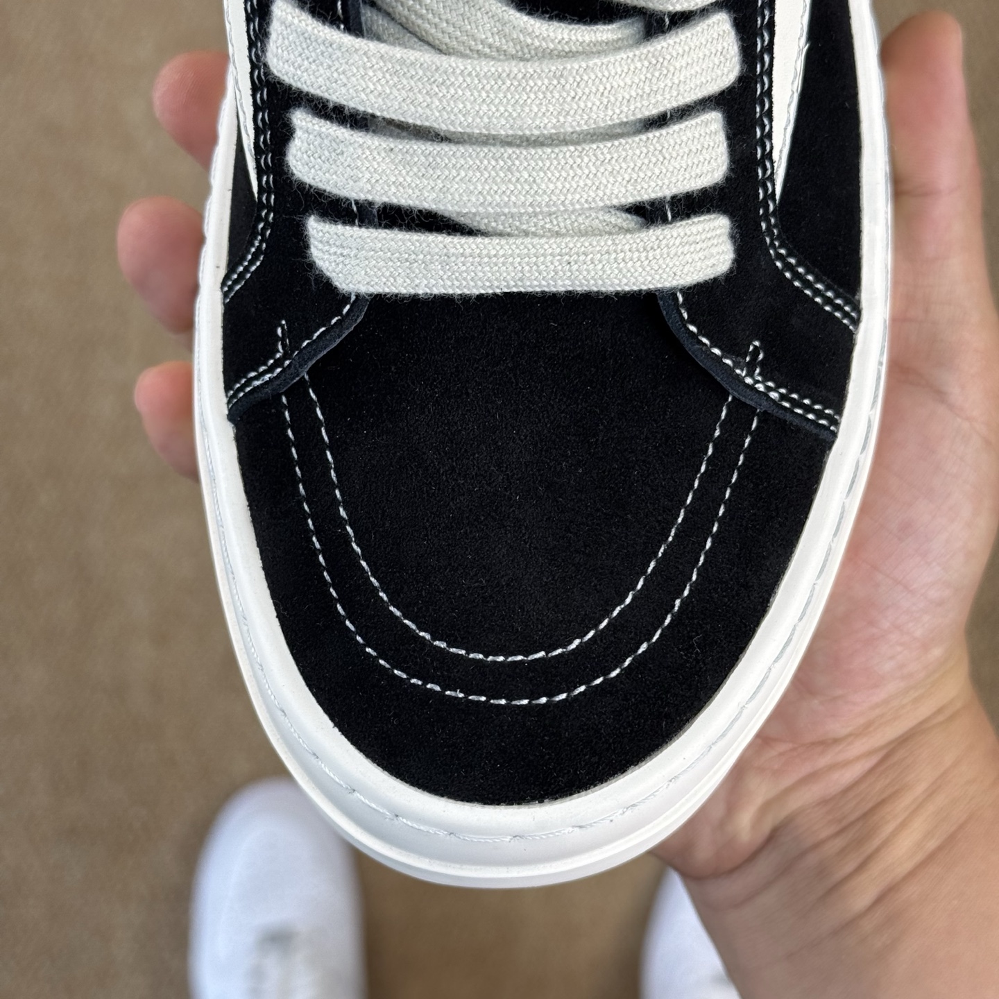  
莞产纯原 Rick Owens 瑞克·欧文斯
RO低帮 7色PT仓现货发售‼️
全粒面原厂皮、完美鞋
