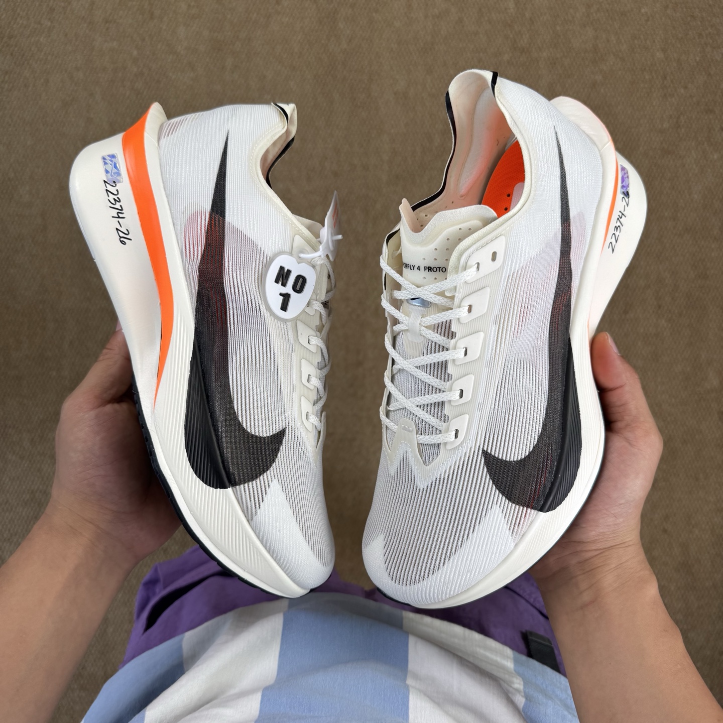  
市面最强品质！Vaporfly 4 第1色！
Nike Vaporfly 4 碳板竞速专业马拉松跑鞋