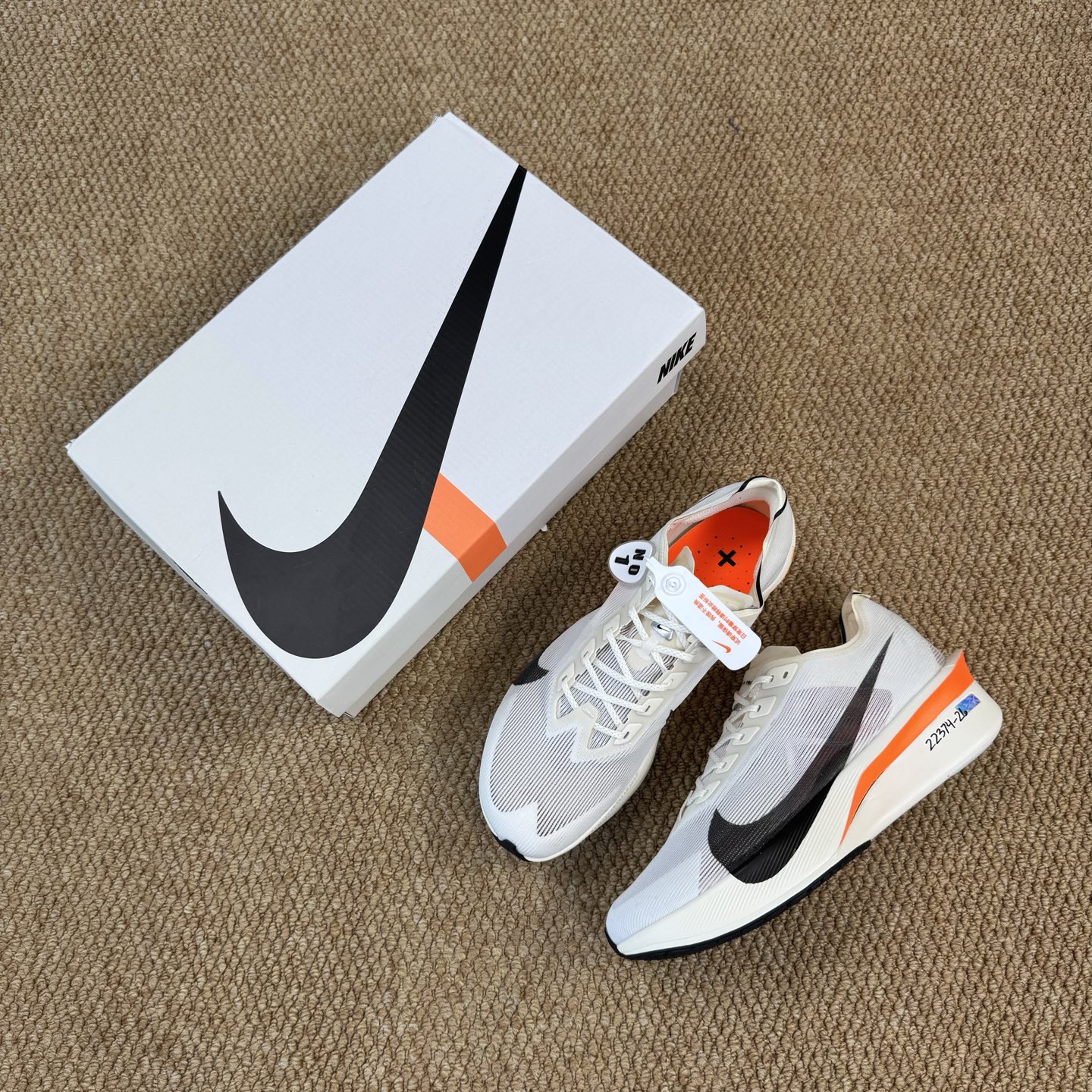  
市面最强品质！Vaporfly 4 第1色！
Nike Vaporfly 4 碳板竞速专业马拉松跑鞋