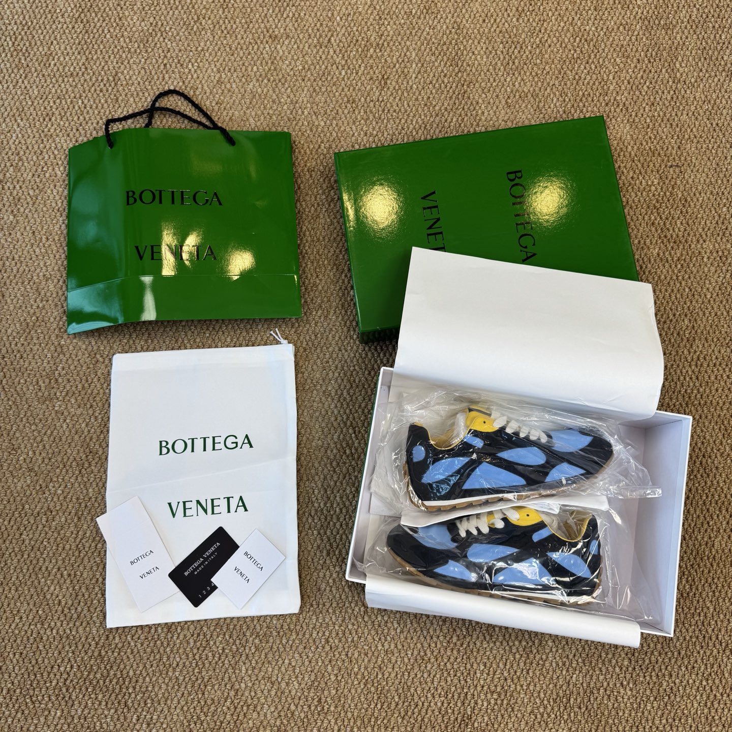  
Bottega Veneta葆蝶家 Orbit 小牛皮 薄底德训鞋
莞产纯原大厂，PT仓现货发售！
