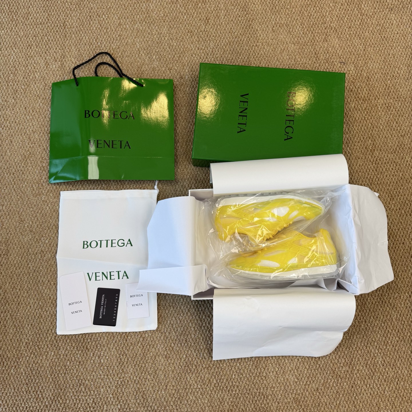 
Bottega Veneta葆蝶家 Orbit 薄底德训鞋
莞产纯原大厂，PT仓现货发售！
尺码：35
