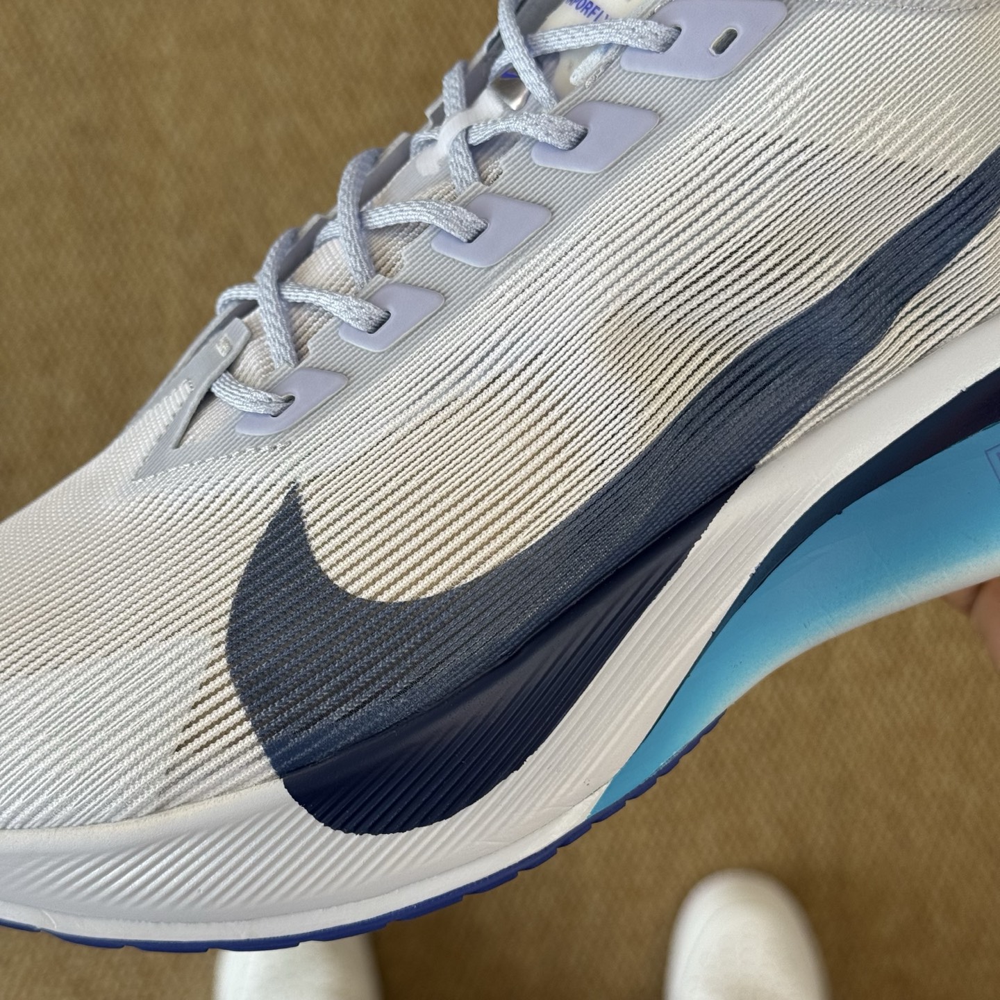  
市面最强品质！Streakfly 2 第1色！
Nike Streakfly 2 碳板短距离竞速专业