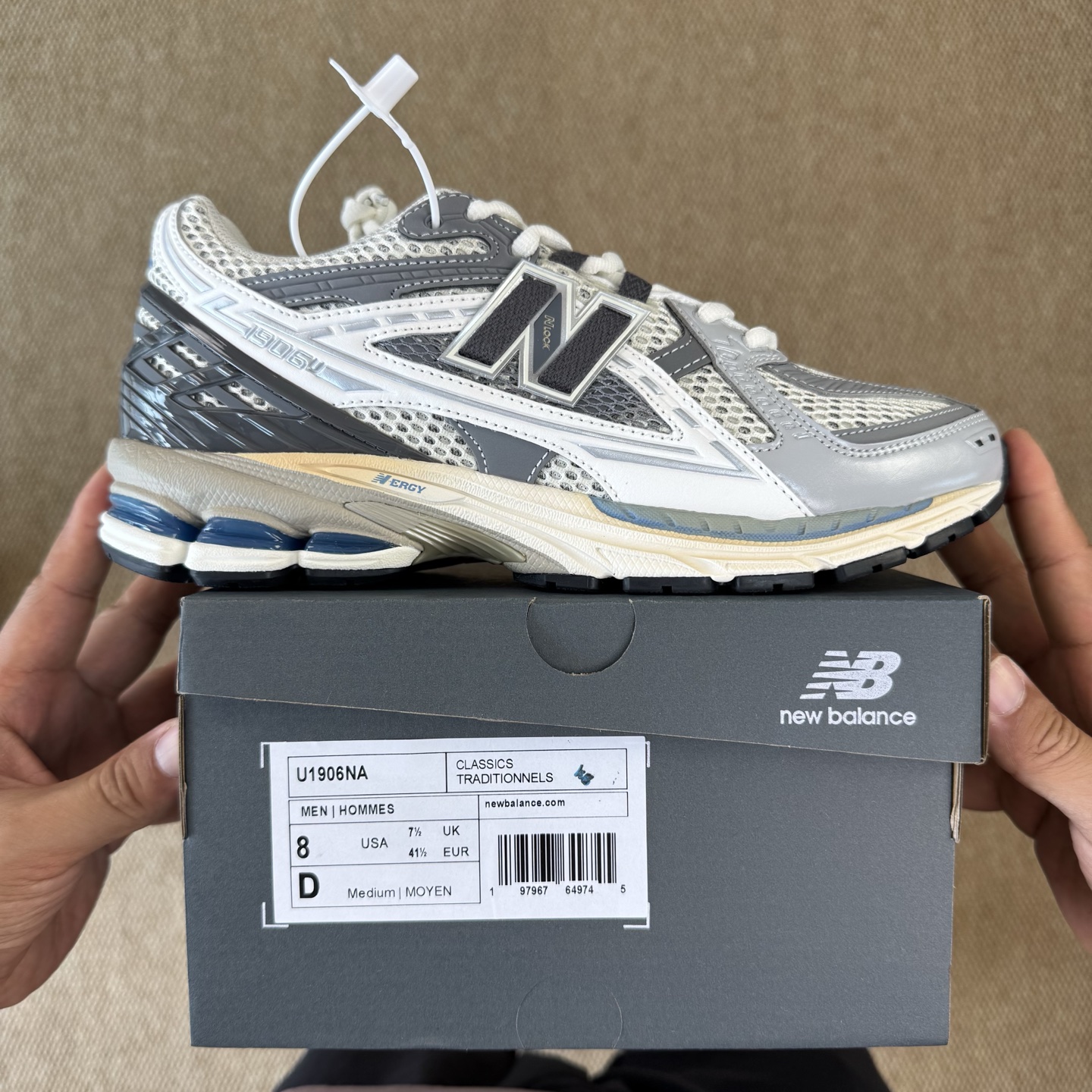 
C版新百伦！nb1906 第97色 灰色
纯原大厂出品，品质优价格合理，降维打击‼️
尺码36-46.