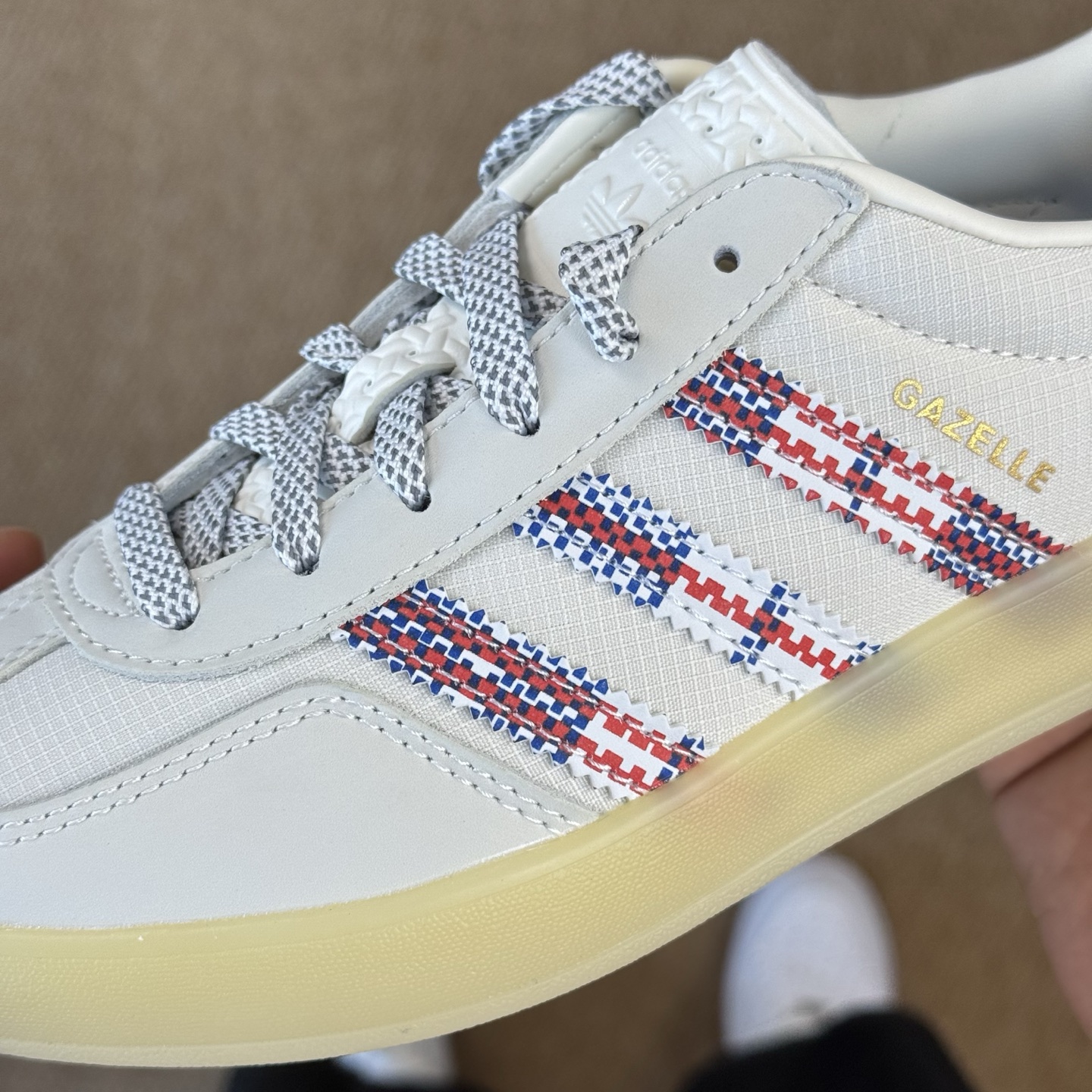  
XJ版 极致性价比！阿迪T字德训鞋：白色网布
Adidas/阿迪达斯 Gazelle 桑巴板鞋sam