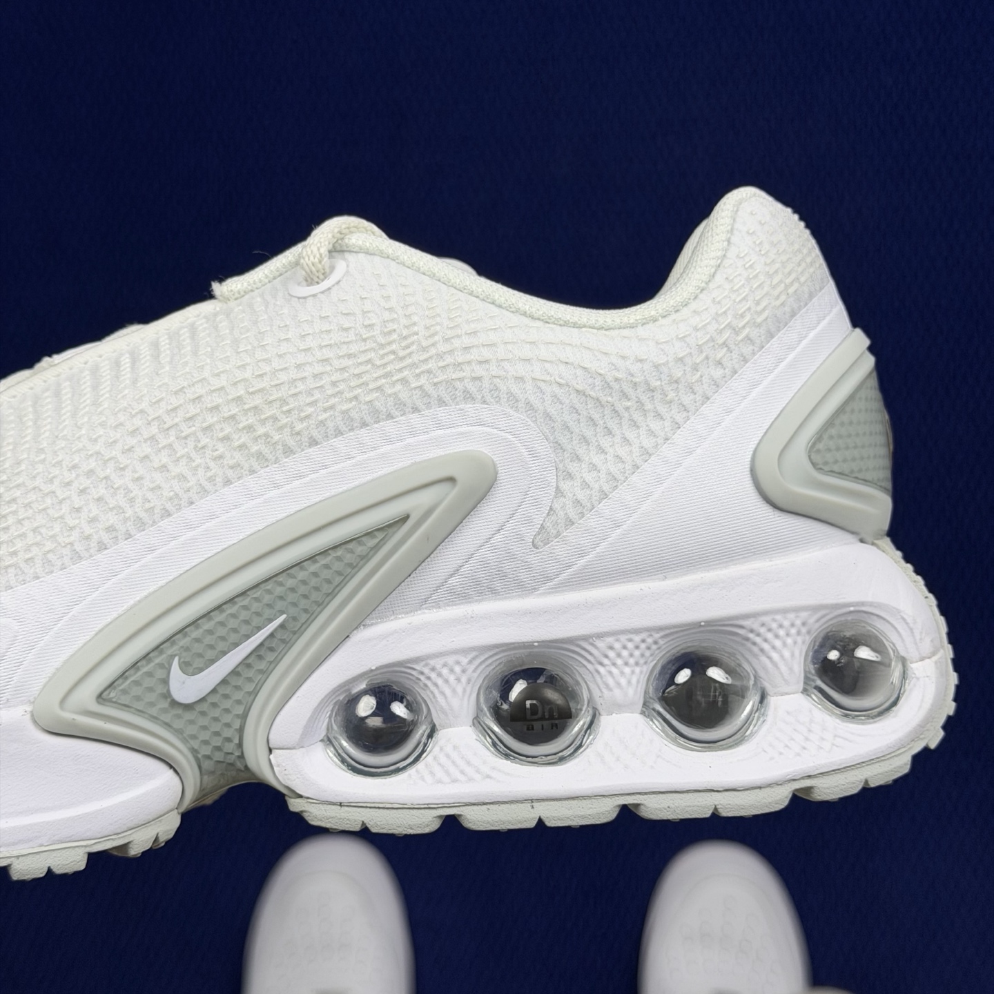 Nike Air Max Dn 气垫鞋 6色实体店尾单，纯原1:1品质顶中顶！货号：DV3337-101