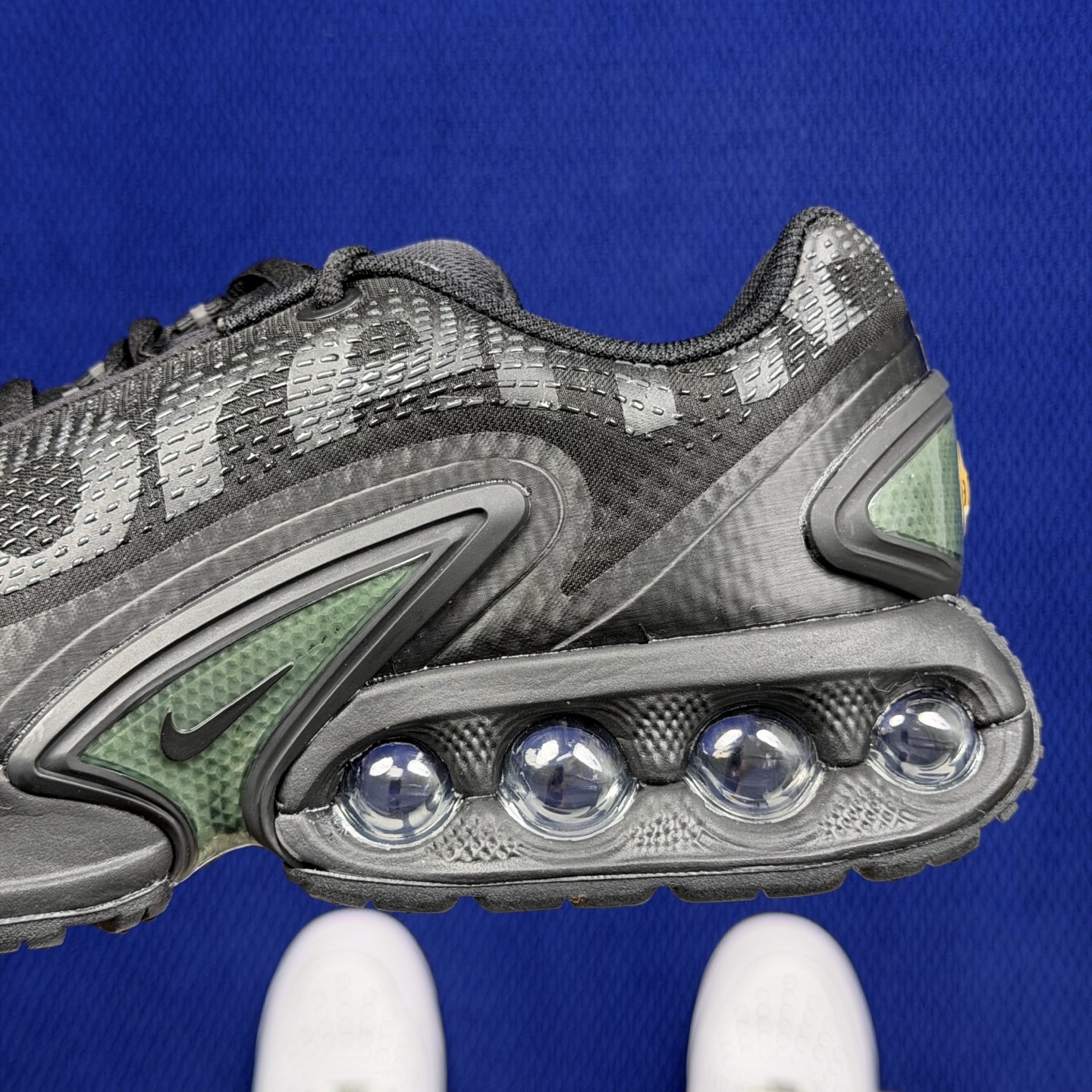 Nike Air Max Dn 气垫鞋 6色实体店尾单，纯原1:1品质顶中顶！货号：FZ4044-001