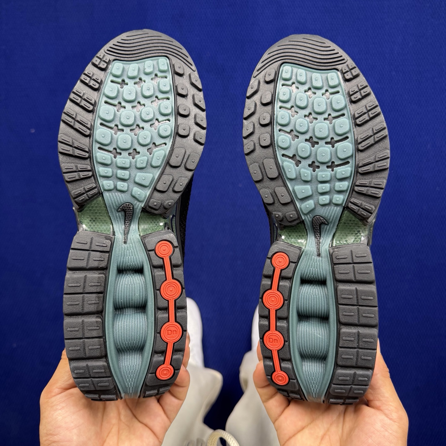 Nike Air Max Dn 气垫鞋 6色实体店尾单，纯原1:1品质顶中顶！货号：FZ4044-001