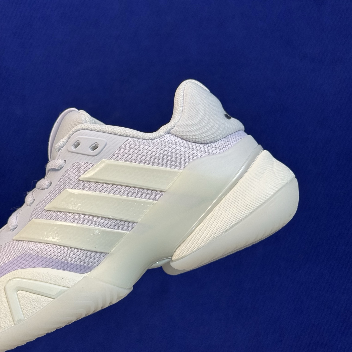 adidas BARRICADE 14 M 专业网球鞋 第3色:淡紫色 货号：KK4480 王欣瑜同款战靴，主打侧向支撑