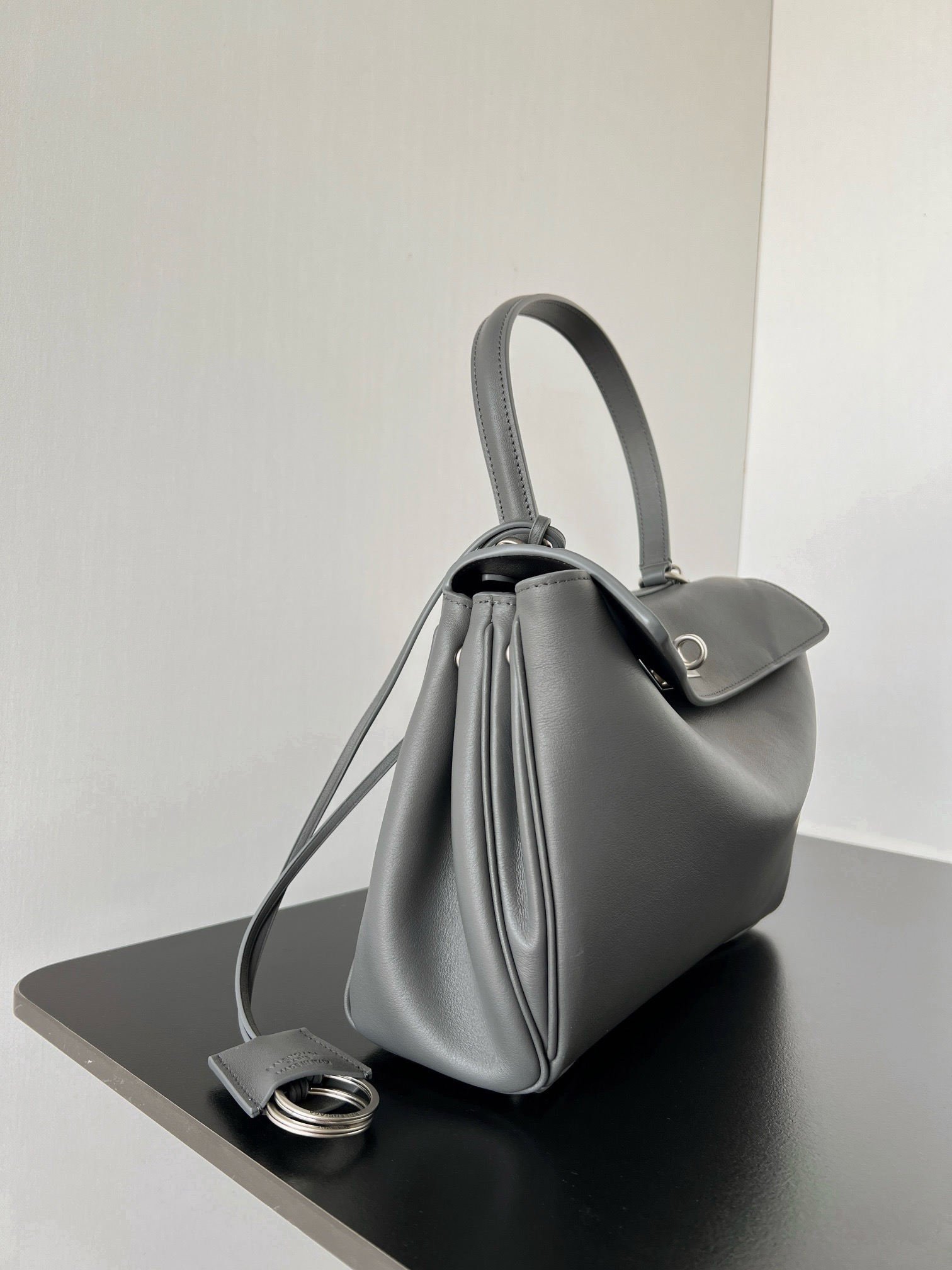 Balenciaga Rodeo Soft Large Grey Bag Designer Handbag, 28.9x20x9.9cm 4 i1717003415 2463 0