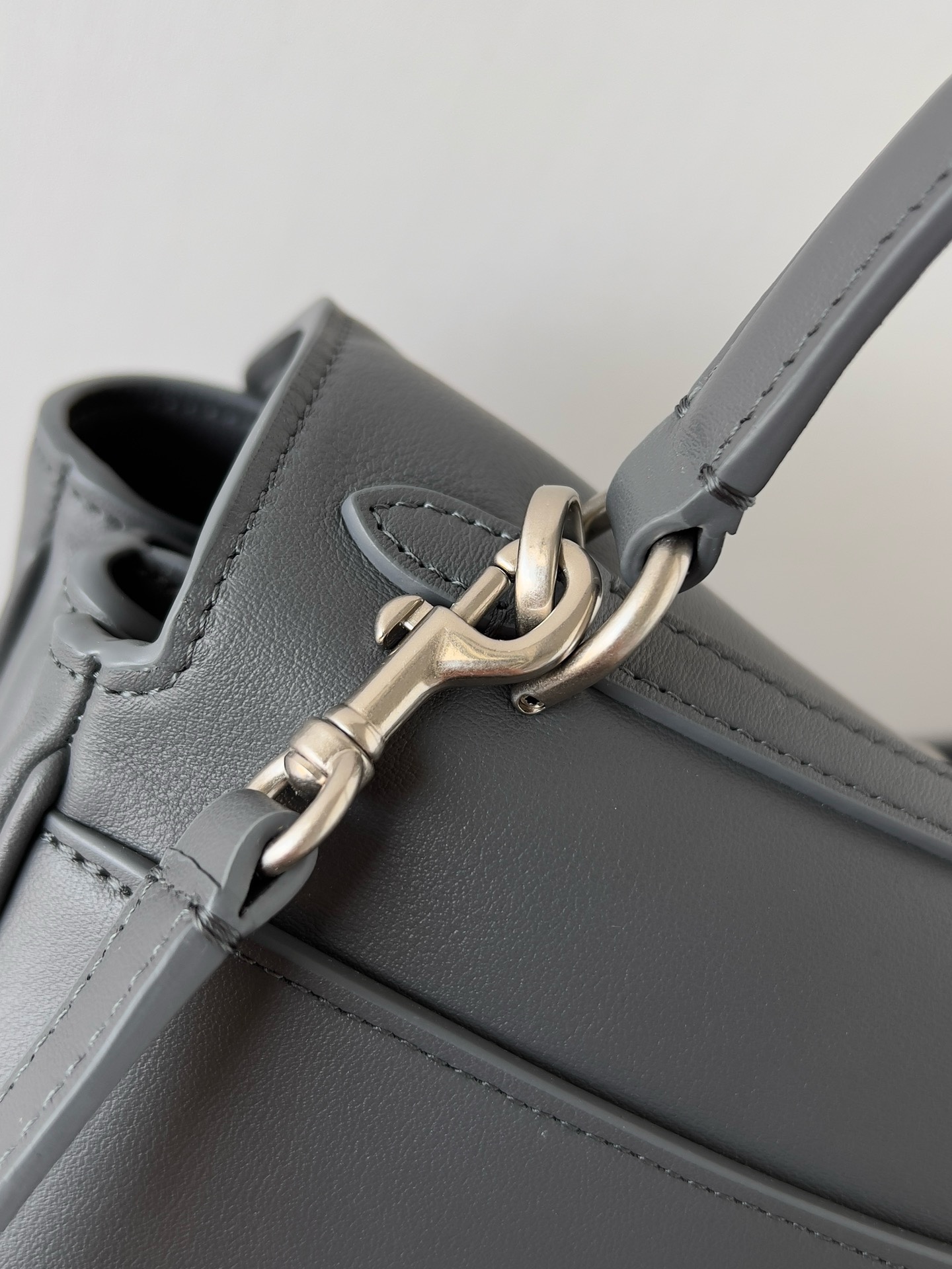 Balenciaga Rodeo Soft Large Grey Bag Designer Handbag, 28.9x20x9.9cm 8 i1717003421 5311 0