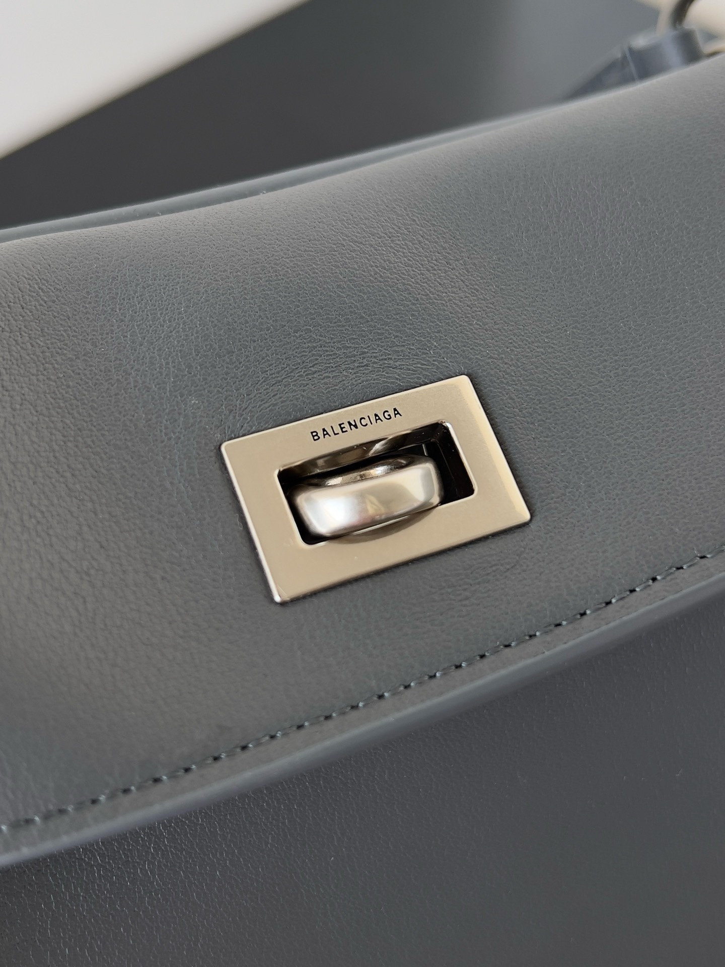 Balenciaga Rodeo Soft Large Grey Bag Designer Handbag, 28.9x20x9.9cm 5 i1717003421 9055 0