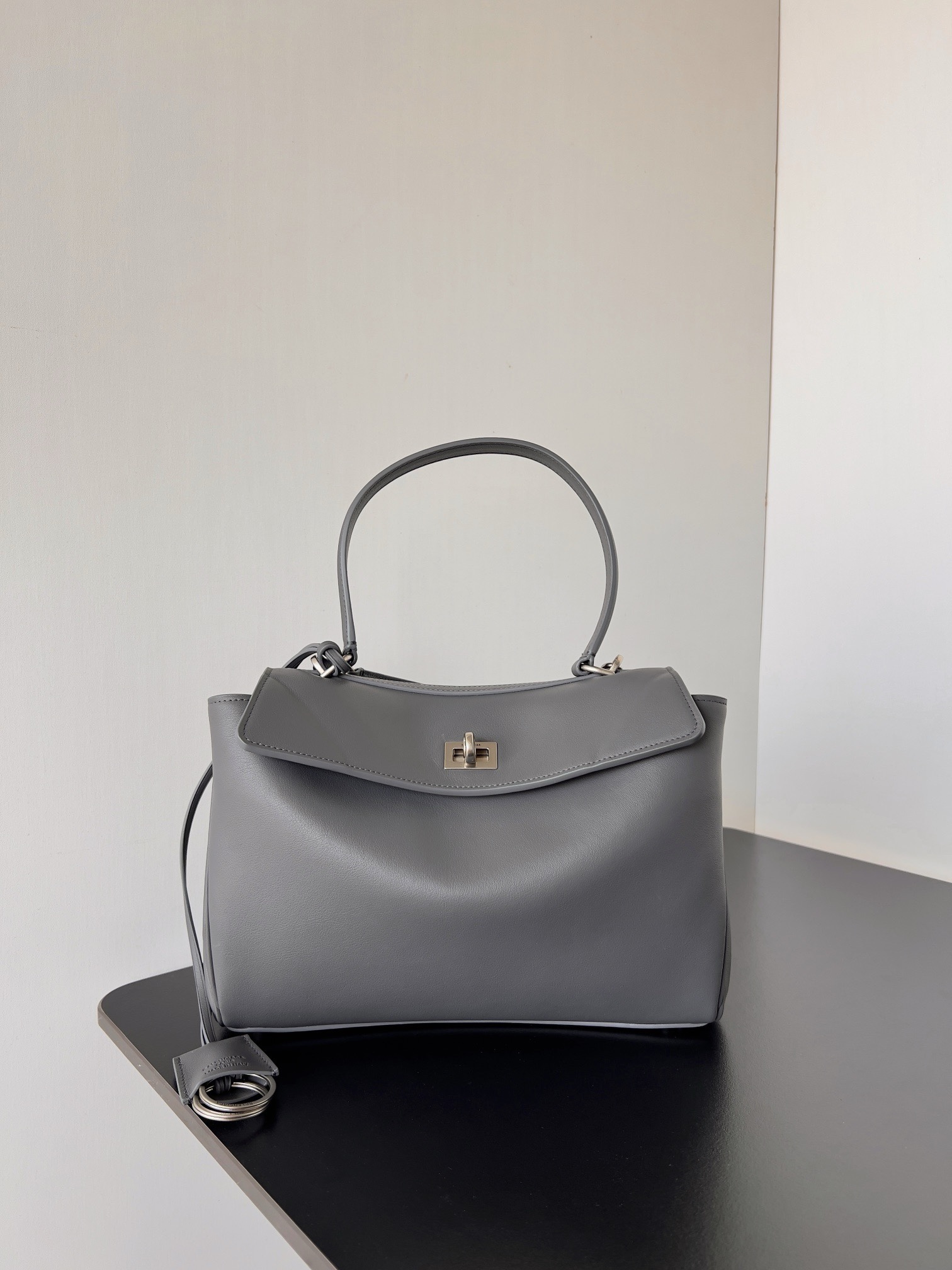 Balenciaga Rodeo Soft Large Grey Bag Designer Handbag, 28.9x20x9.9cm 2 i1717003421 9082 0