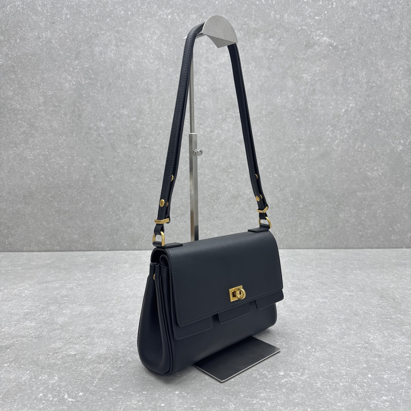 Balenciaga Style Black Leather Crossbody Bag style reference detail image 2 from source 776289