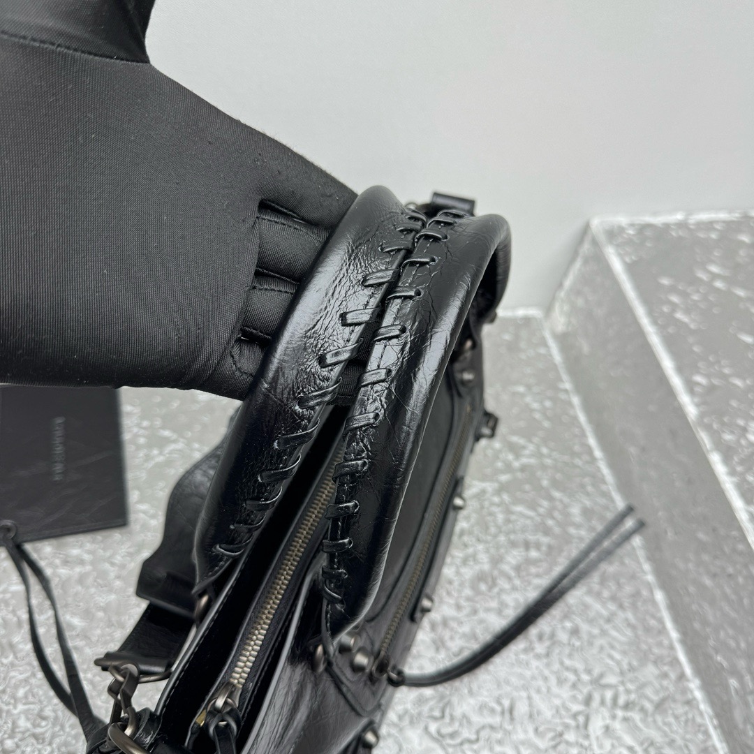 Balenciaga Style Black Top Handle Bag style reference detail image 6 from source 776279