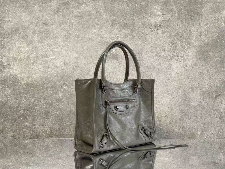 Balenciaga Style Green Leather Tote Bag style reference detail image 2 from source 776283