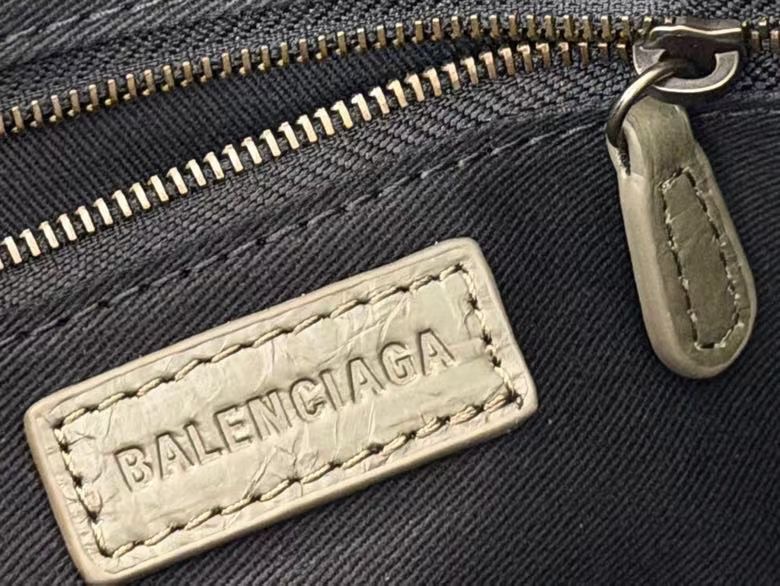 Balenciaga Style Green Leather Tote Bag style reference detail image 9 from source 776283