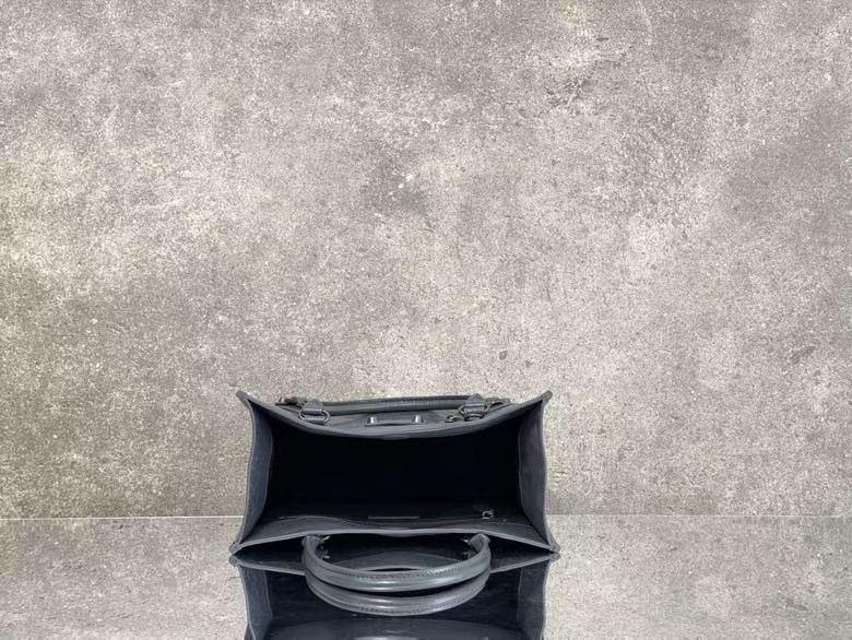 Balenciaga Style Grey Leather Tote Bag style reference detail image 5 from source 776285