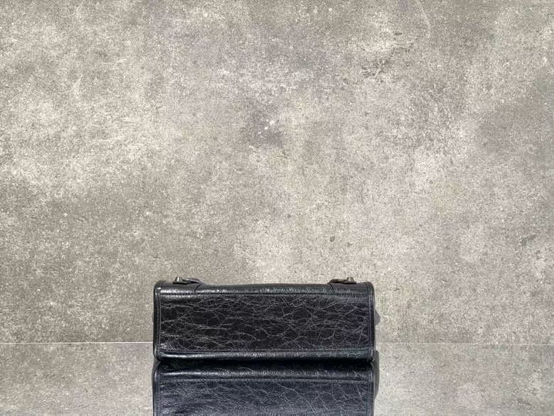 Balenciaga Style Black Leather Tote Bag style reference detail image 5 from source 776286