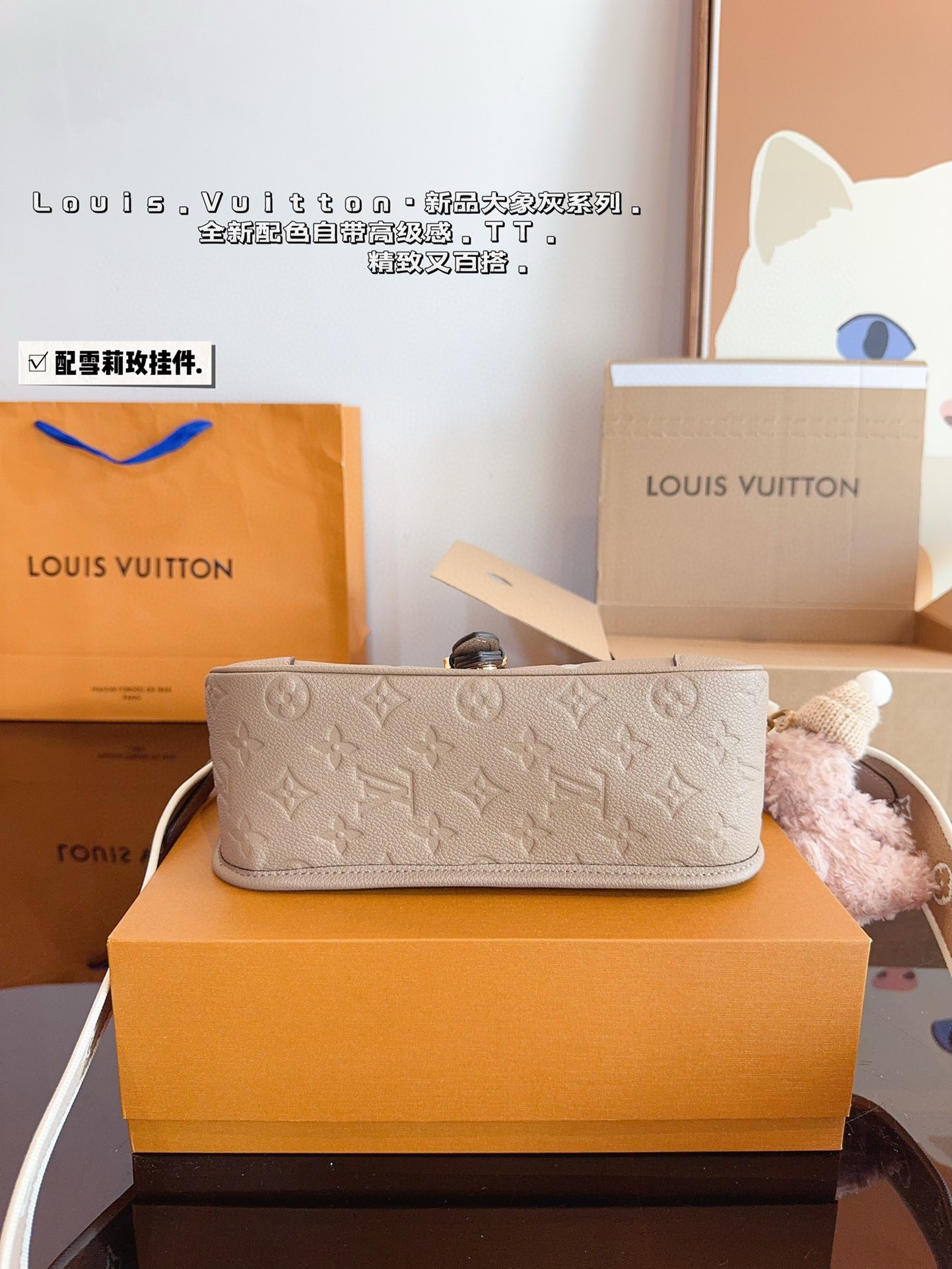 L家 Diane Baguette Bag: Stylish & Versatile Shoulder Bag with Two Straps 7 i1738999724 9169 2