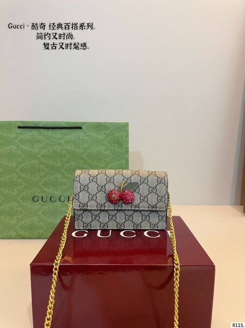 Gucci Cherry Print Mini Bag, Leather Crossbody, 17*4*10cm 1 Gucci Cherry Print Mini Bag, Leather Crossbody, 17*4*10cm