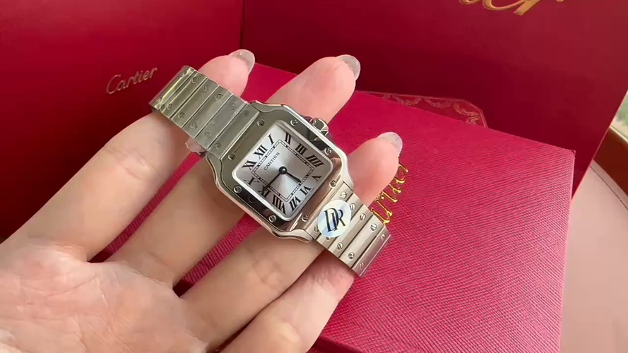 DR SANTOS de Cartier- WSSA0082 27mmx 34mm x7mm 1 - 2 3 smart-link 4 Cartier