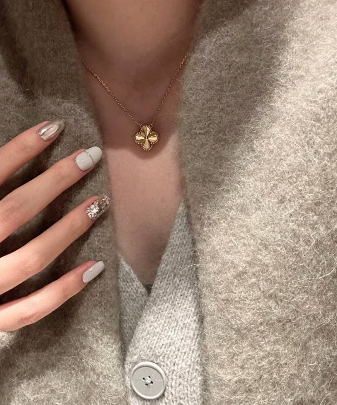 Van Cleef & Arpels vca镭射项链