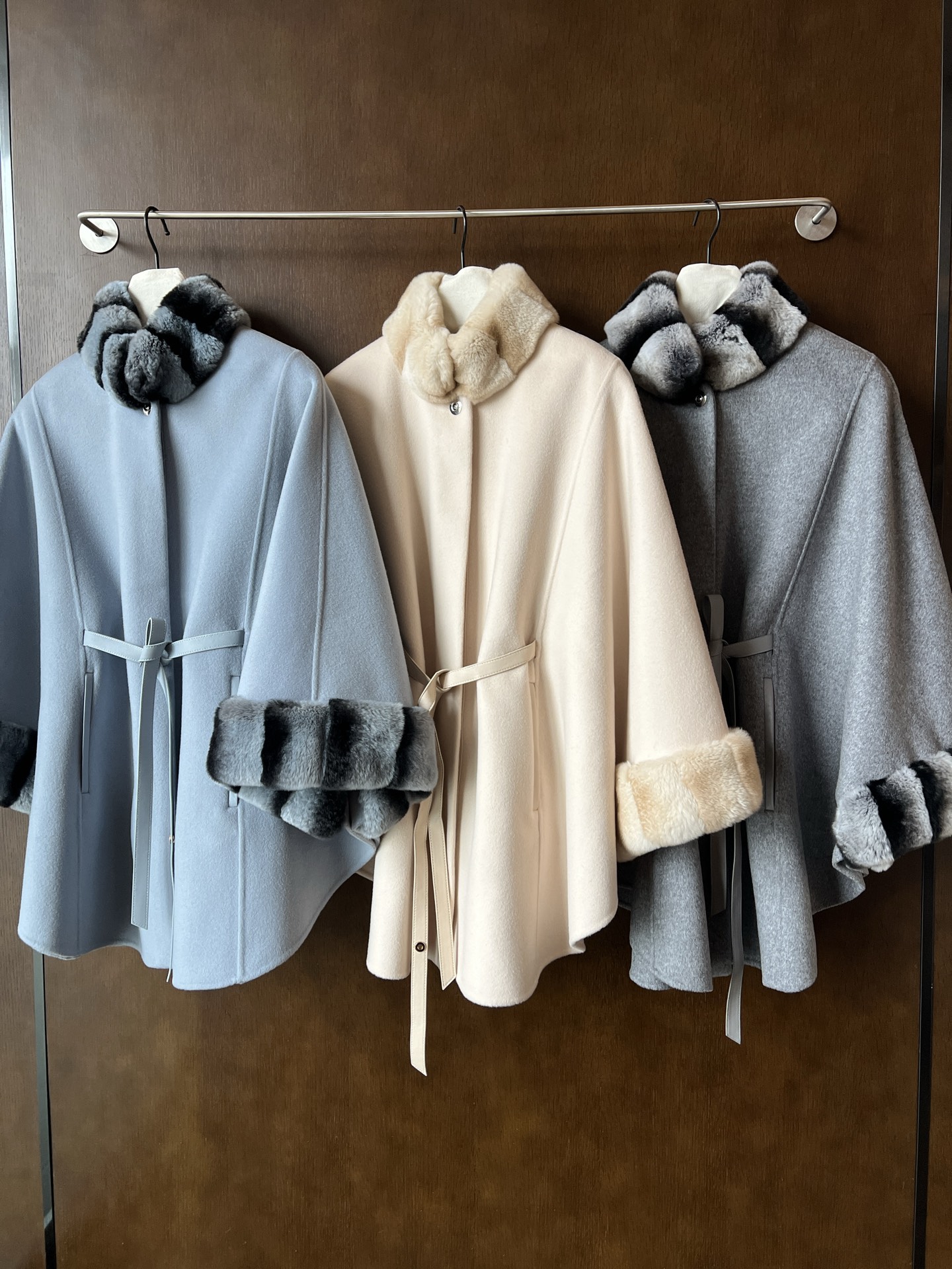 Elegant Cashmere Cape with Lambskin Leather Belt 9 i1754022239779 5644 0 7