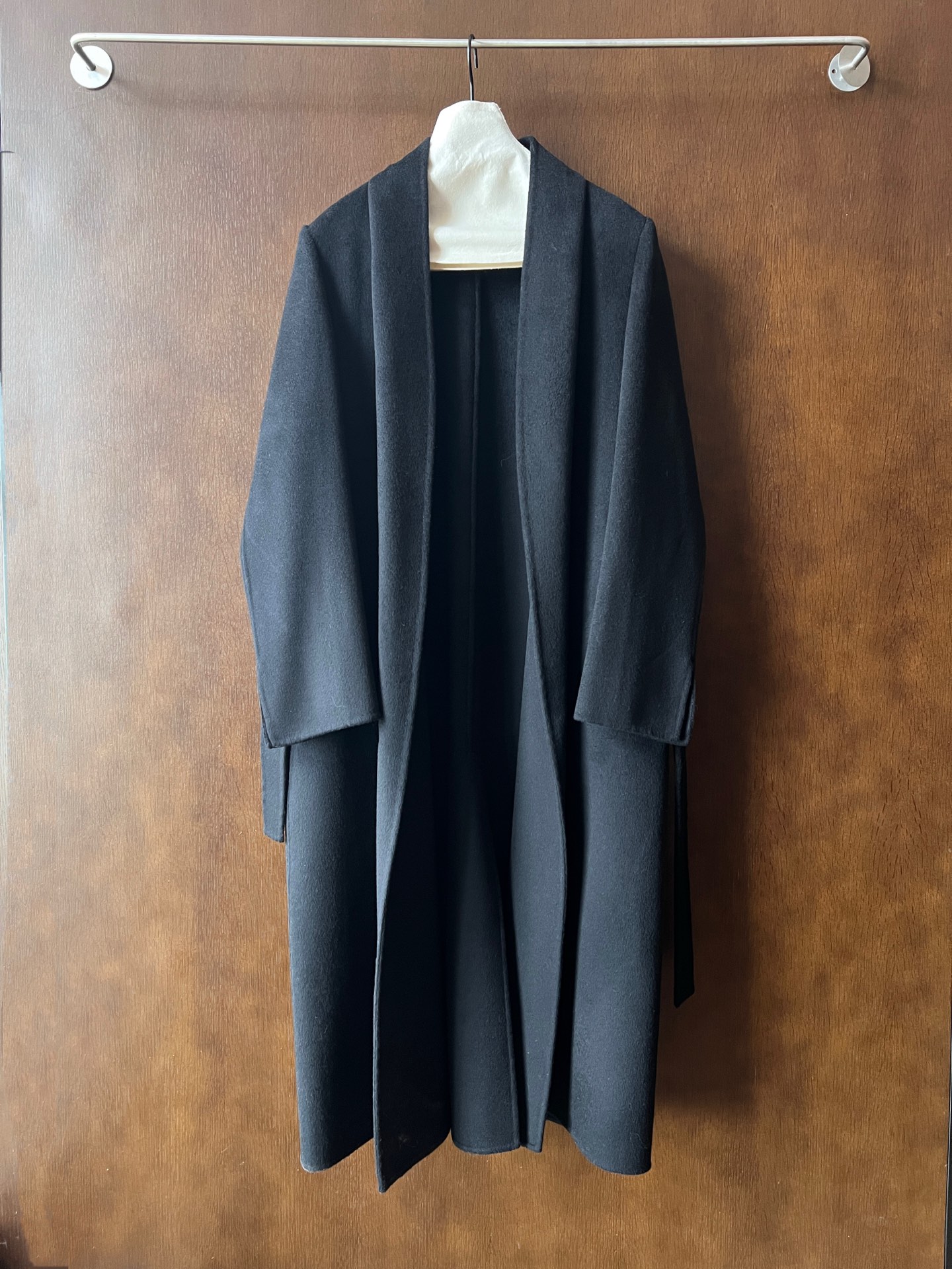 NO:677654,The 2025 new Gi@da, a luxury brand born in Italy, will have a very different style. The design of gi@da is more suitable for us Orientals to wear. It has a streamlined design and looks like a work of art when worn on the body. Not even an inch is superfluous, and it fully demonstrates the charm of women!  Sizes S, M, L, women's clothing,198609092025新款Gi@da,这个诞生于意大利的奢侈品牌,风格会大不相同.gi@da的设计更加适合我们东方人穿着,流线型设计,穿上身,就像是艺术品,连一寸都不会晓得多余,将女性魅力演绎得淋漓尽致！尺码S,M、L,女装,,Women's clothing