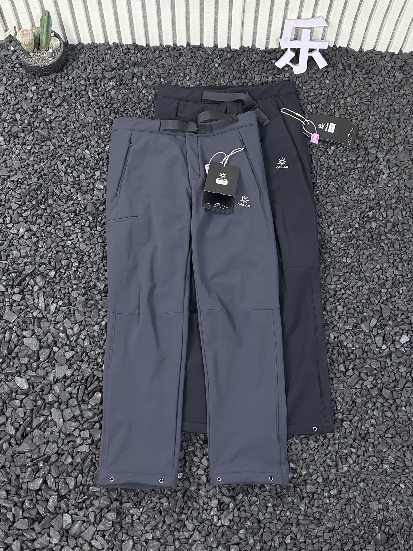 _d8w9sJiwTVmAADzUsx9dVaCgo7zFTmHLsv1Qh9A