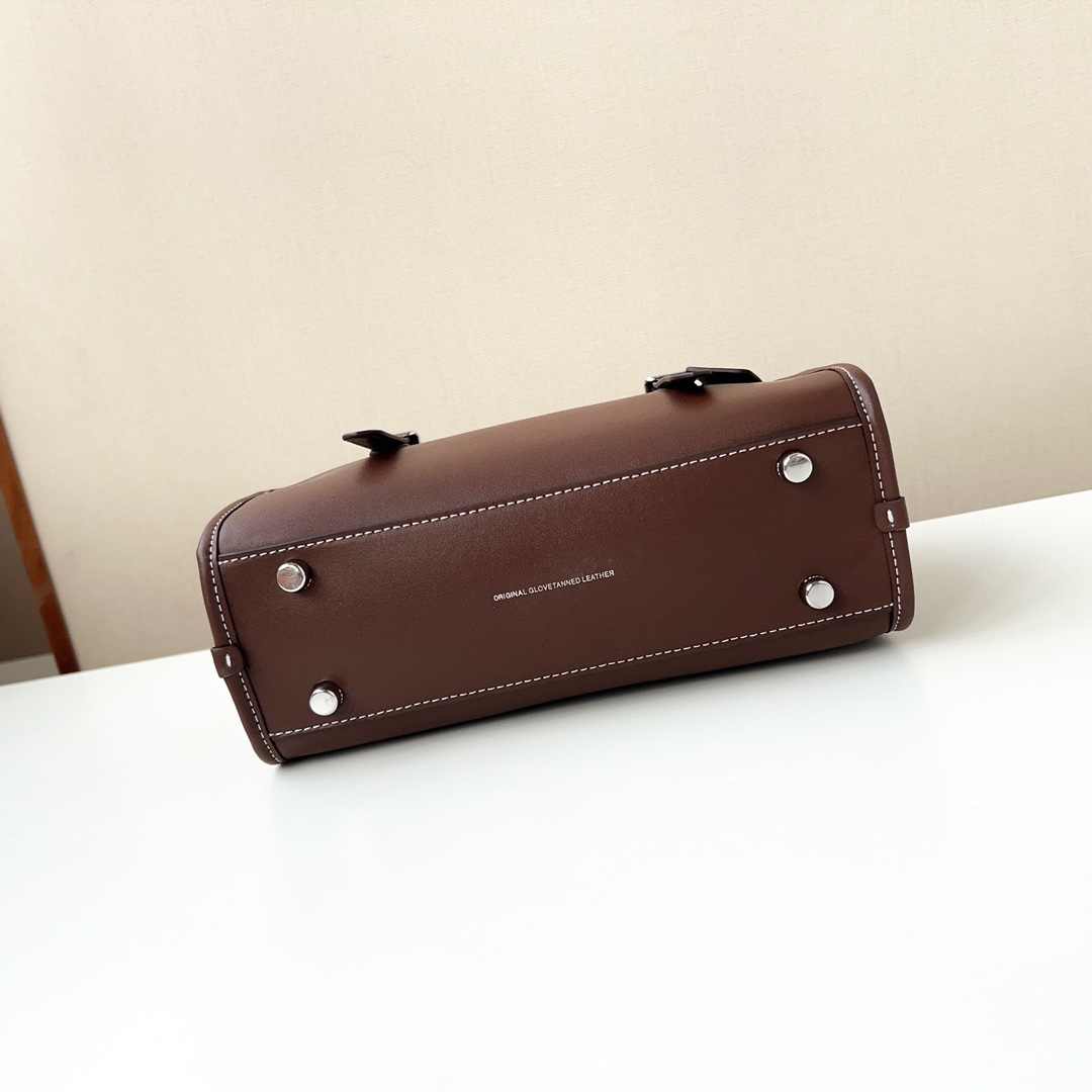 CM580 Swing Zip手袋 - 最新配色の洗練されたデザイン