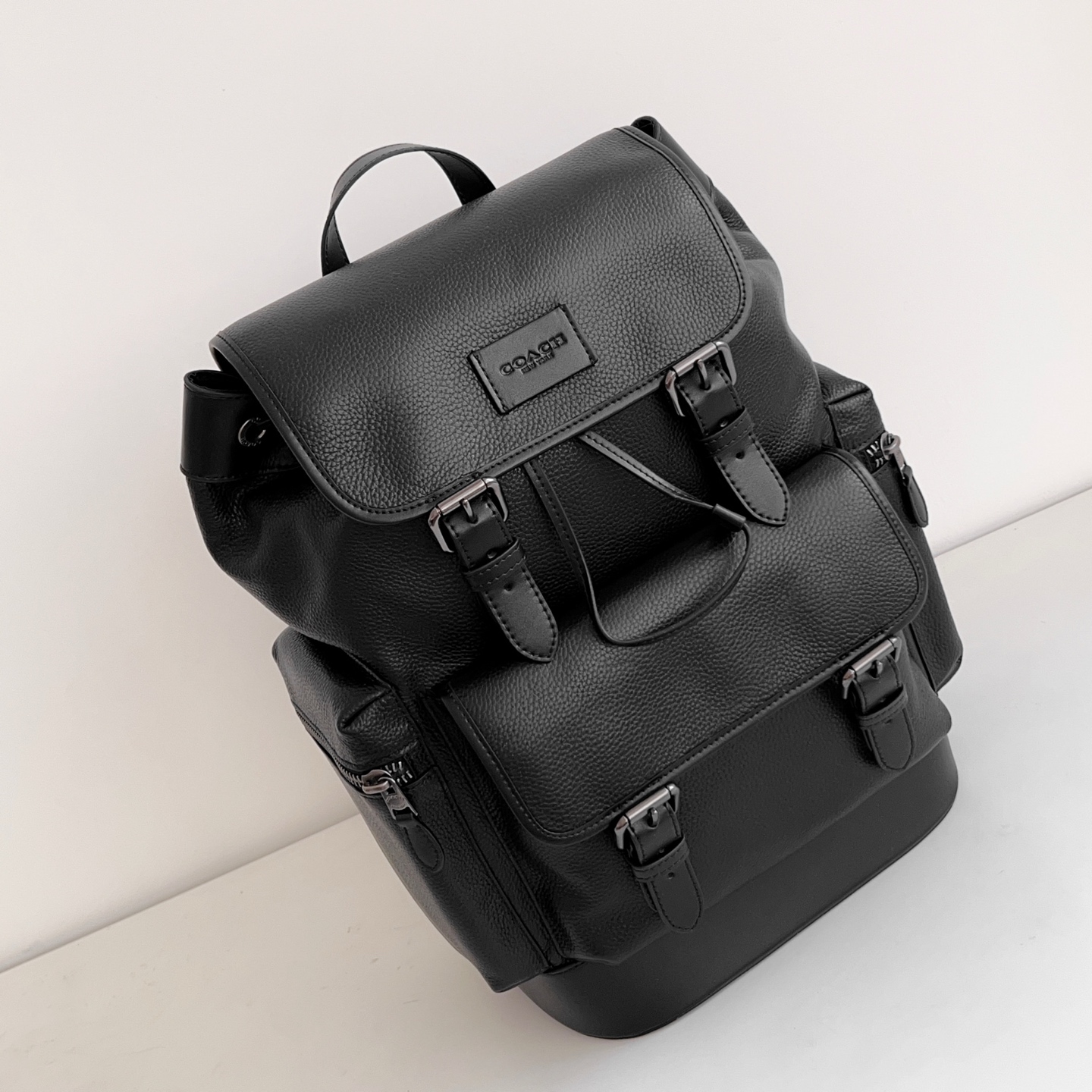 Coach 蔻家 男士背包 新品CT015 Sprint 标志此款包采用的是牛皮革配织物内置拉链袋手机袋多功能袋内置数码产品袋拉绳和快速扣开合 织物衬里垂直长度8