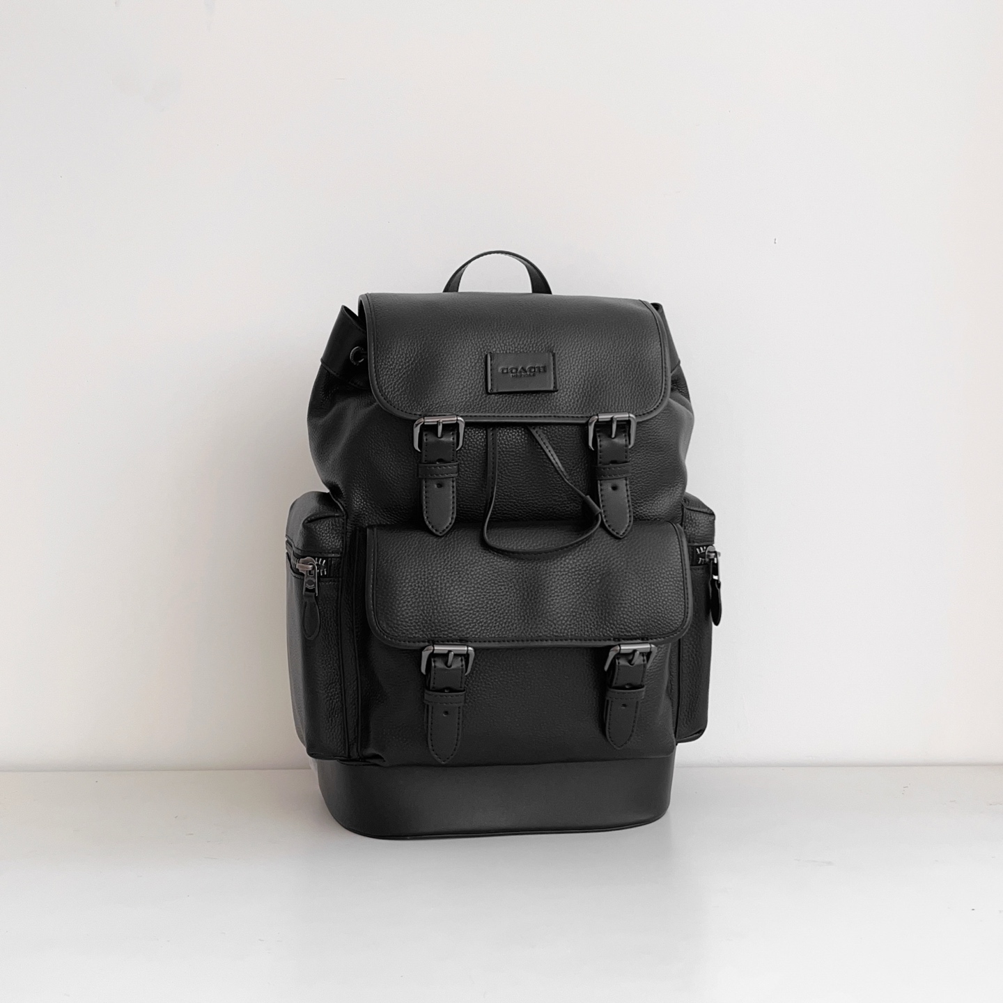 Coach 蔻家 男士背包 新品CT015 Sprint 标志此款包采用的是牛皮革配织物内置拉链袋手机袋多功能袋内置数码产品袋拉绳和快速扣开合 织物衬里垂直长度8